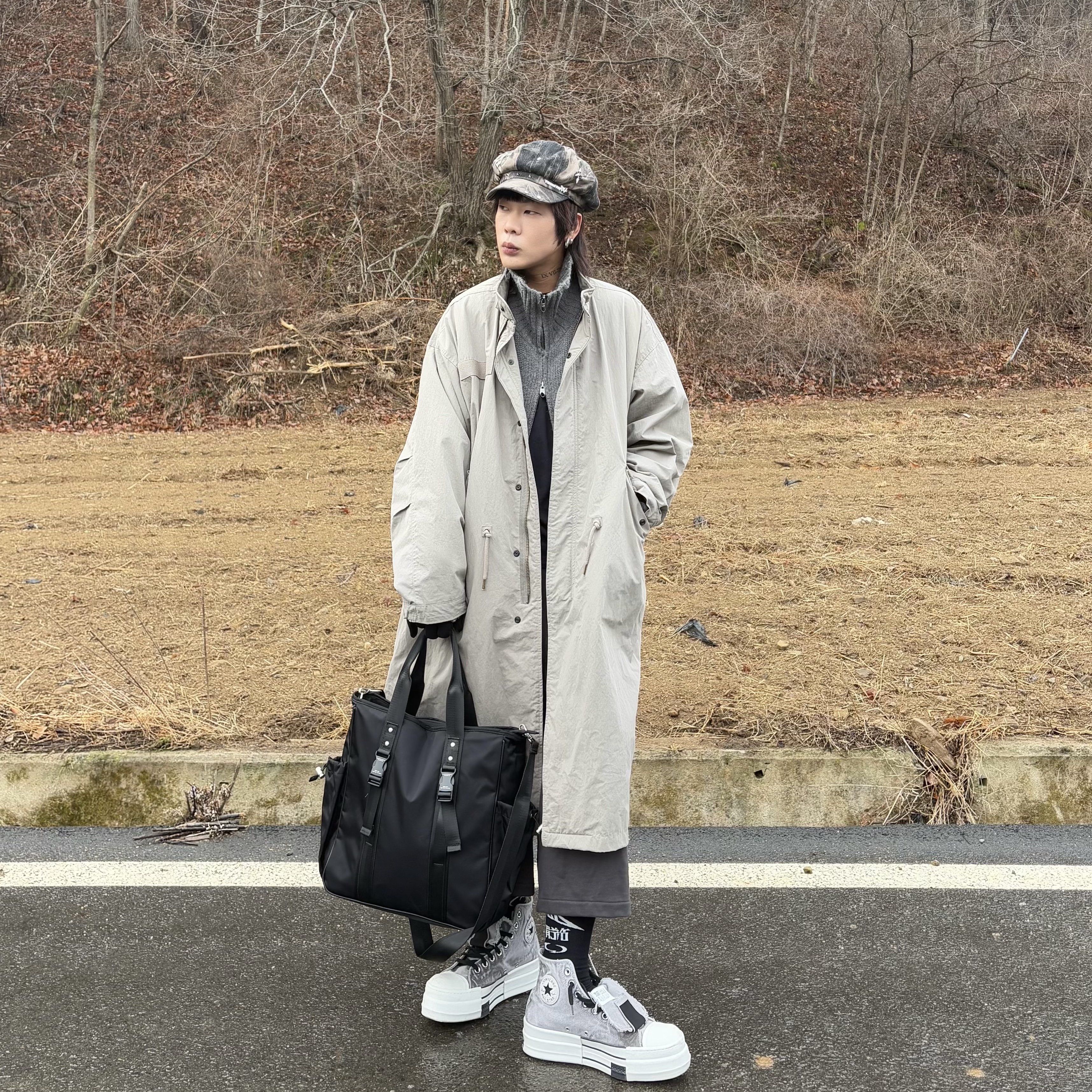 컨버스 x 다크쉐도우 더블 다크스타 오버다이 척 70 하이 콘크리트 착용 스타일 - 3
