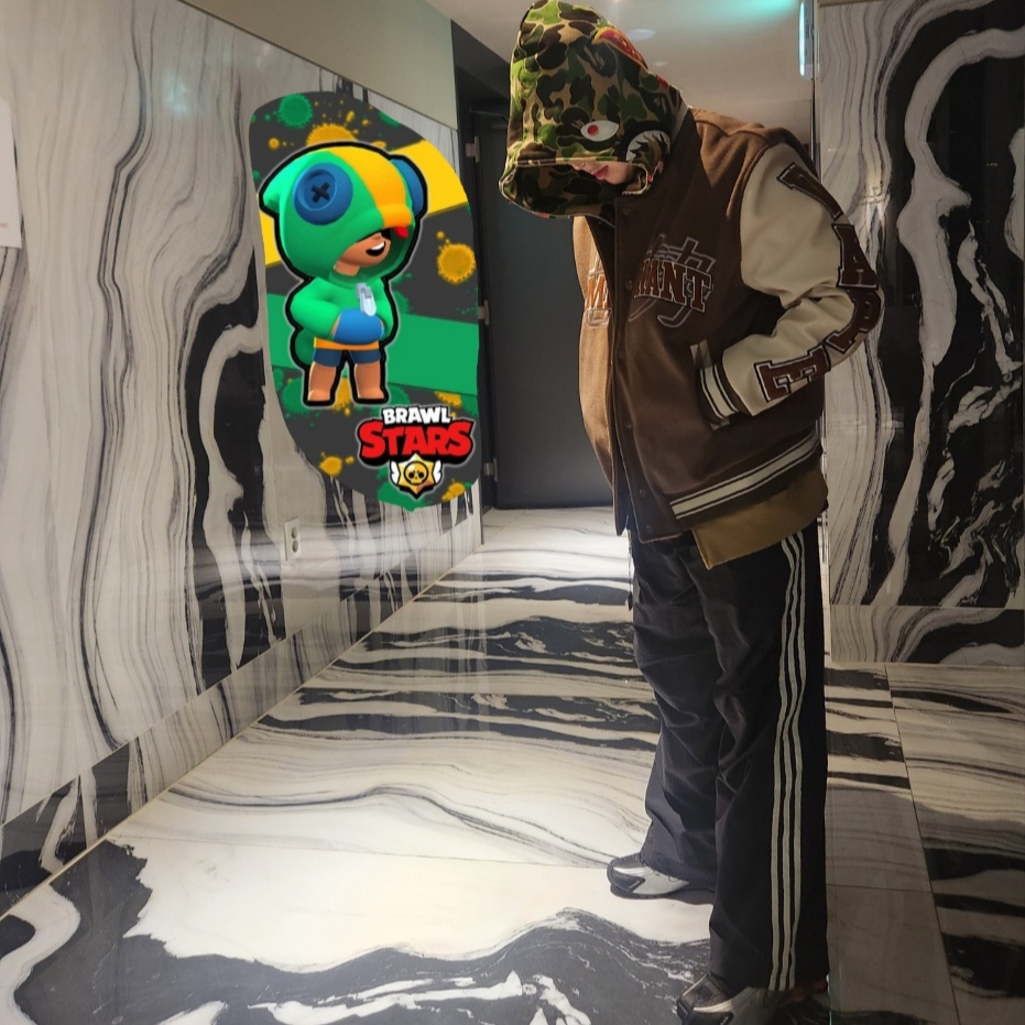BAPE PONR ABC Camo Shark Full Zip Hoodie Army Green, Nike Shox R4 Metallic Silver Red 착용 스타일