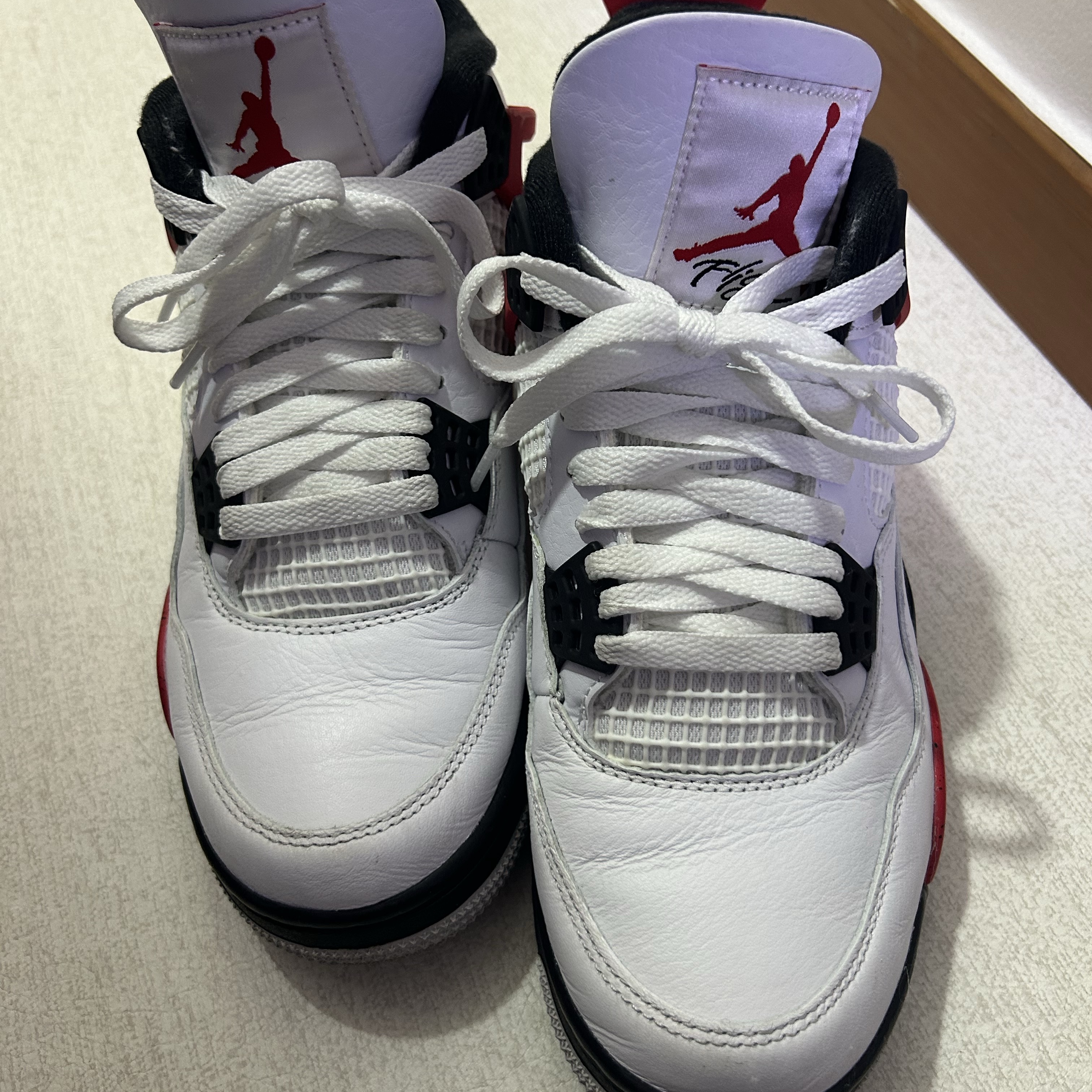 Jordan 4 Retro Red Cement 착용 스타일