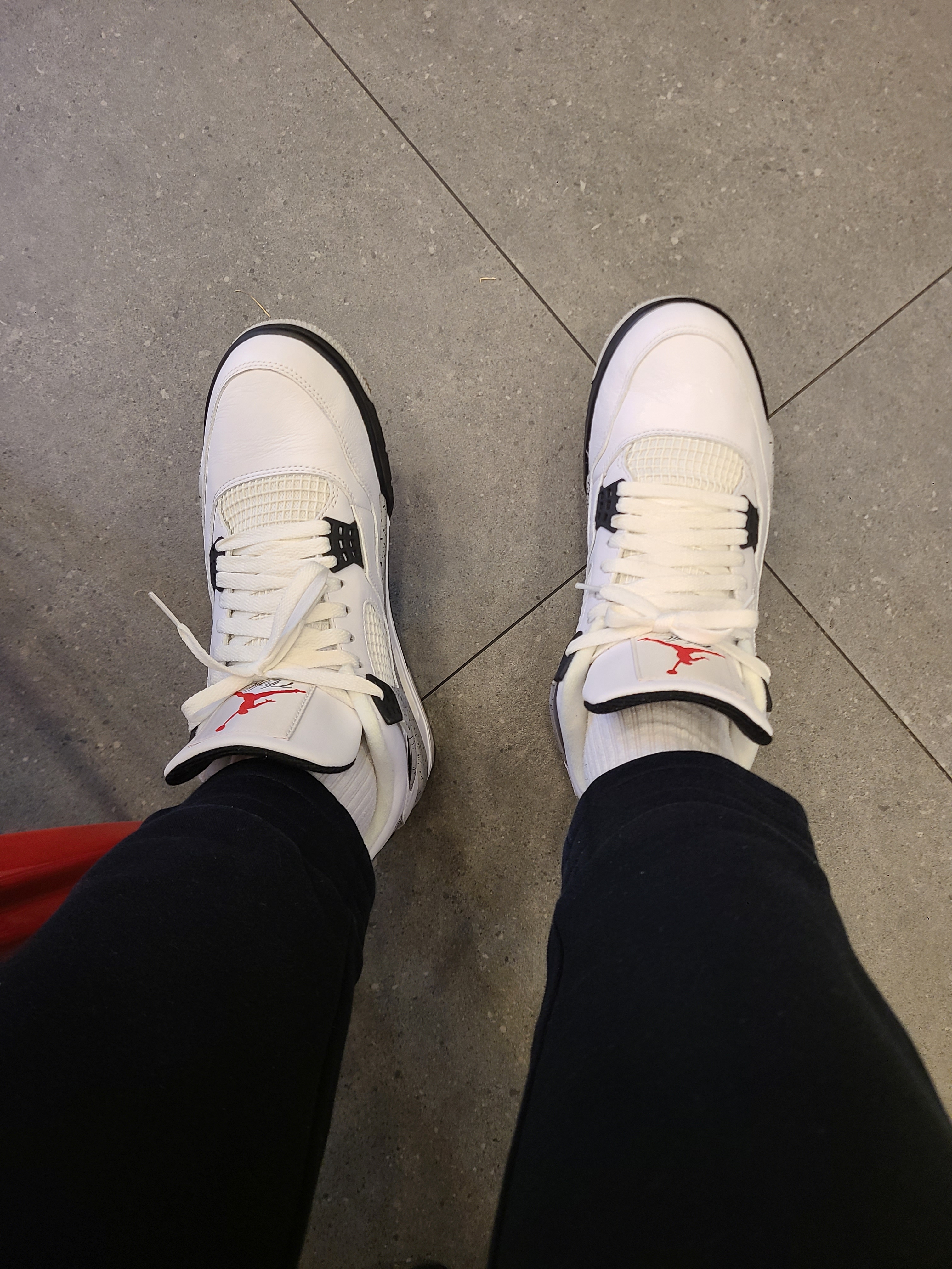Jordan 4 Retro OG White Cement 2016 착용 스타일 - 1