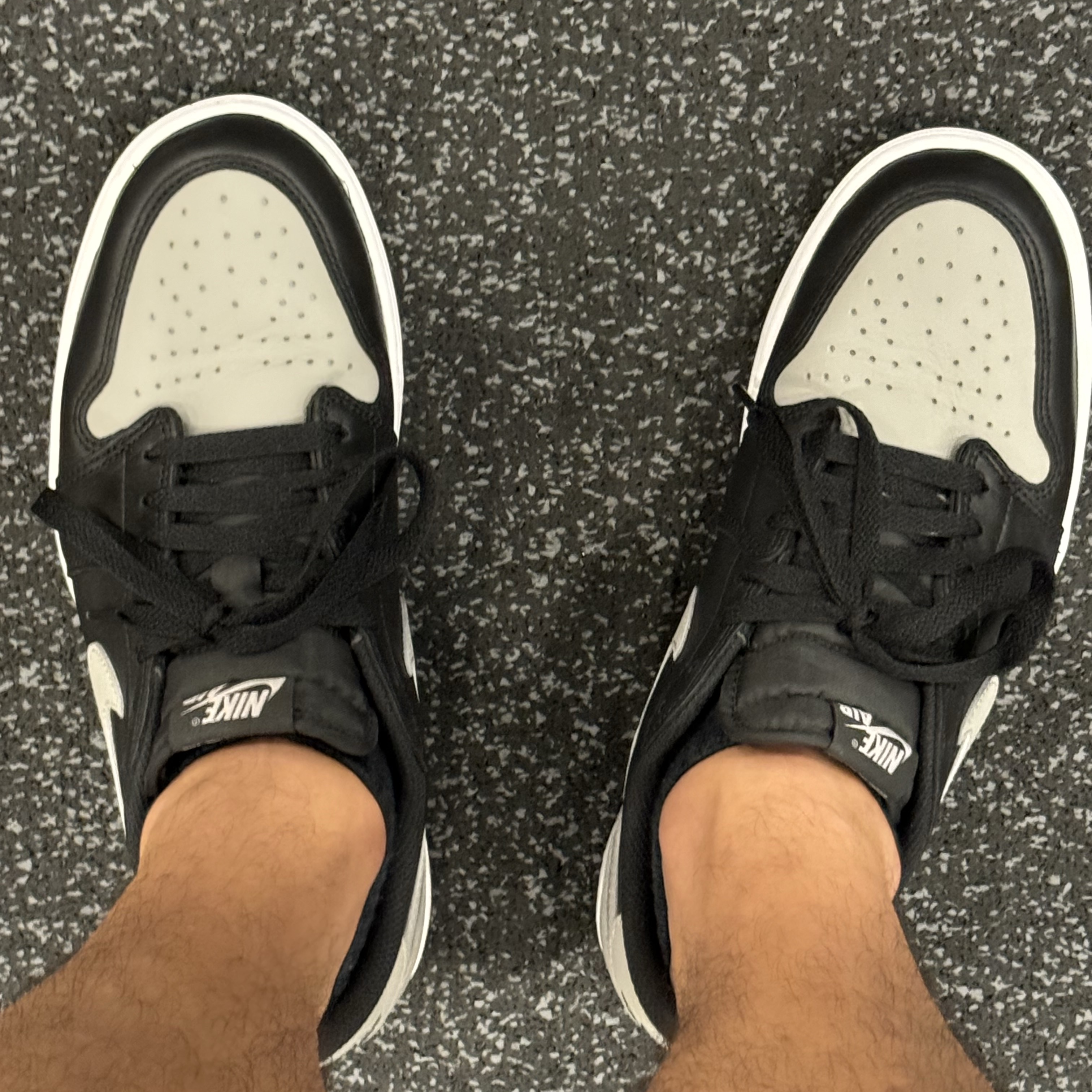 Jordan 1 Retro Low OG Shadow 착용 스타일