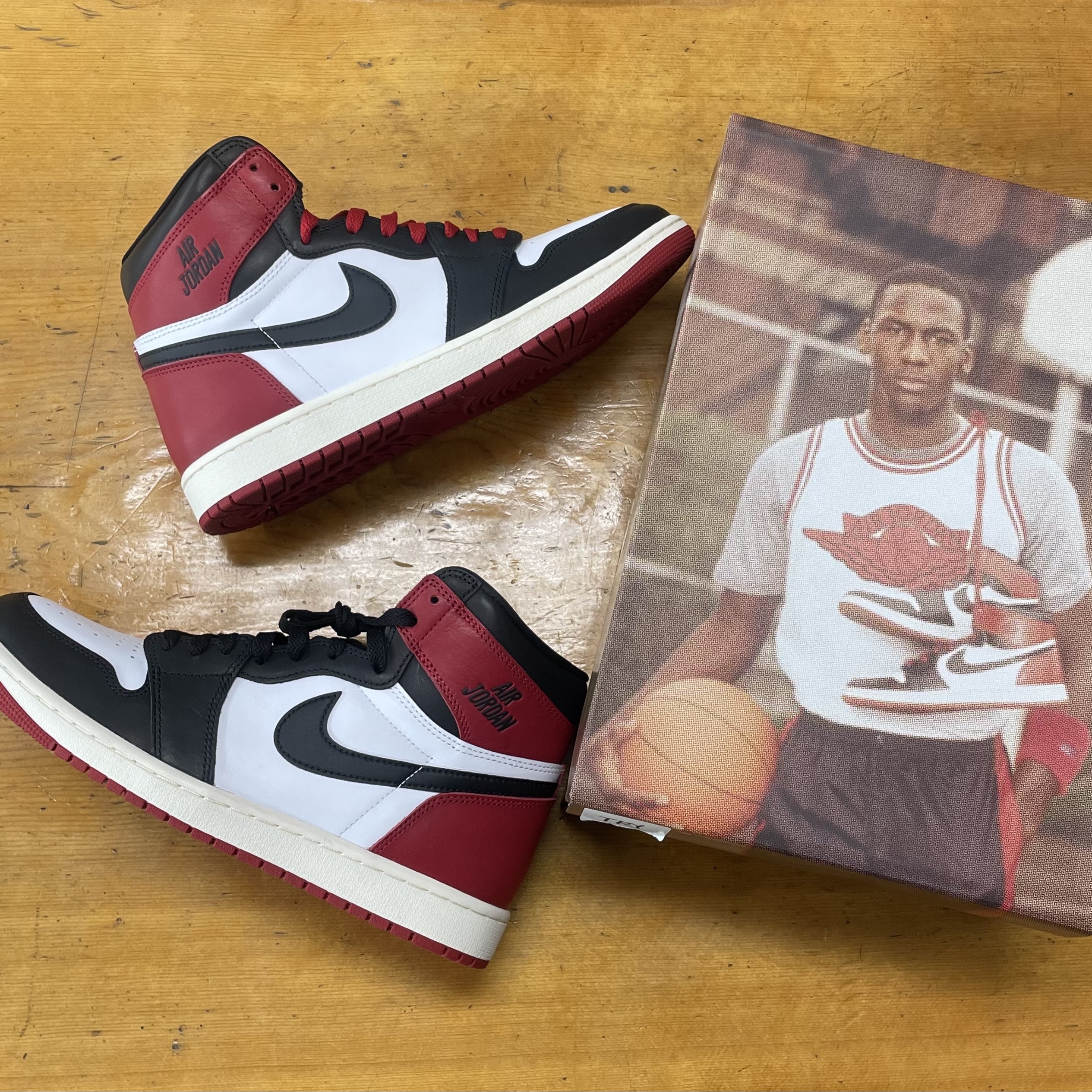 Jordan 1 Retro High OG Black Toe 착용 스타일 - 1
