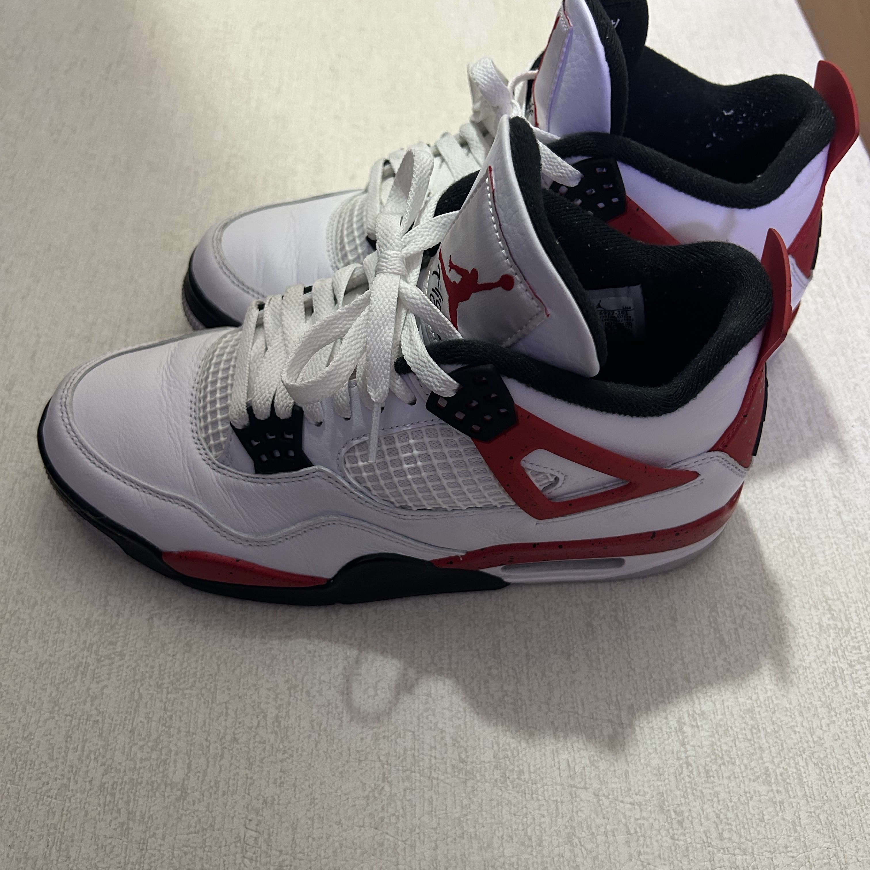 Jordan 4 Retro Red Cement 착용 스타일