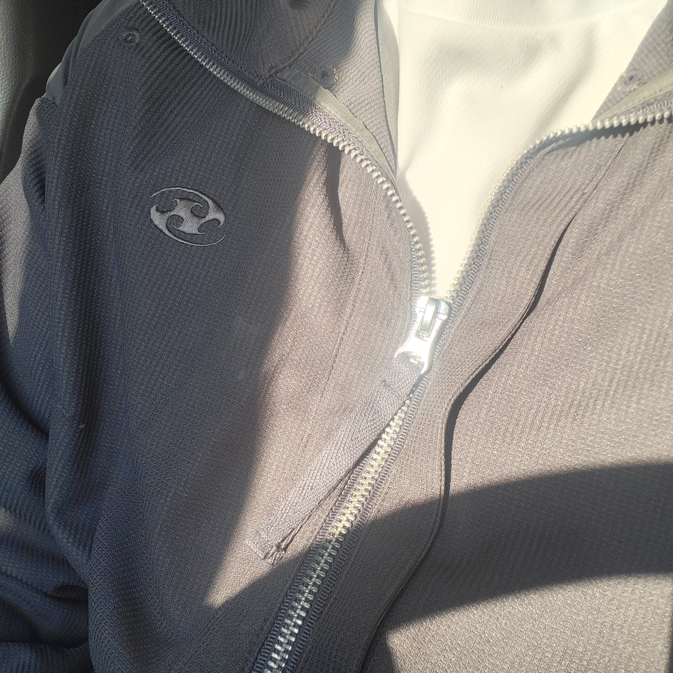 Sansan Gear Dual-Shade Jacket Brown 착용 스타일