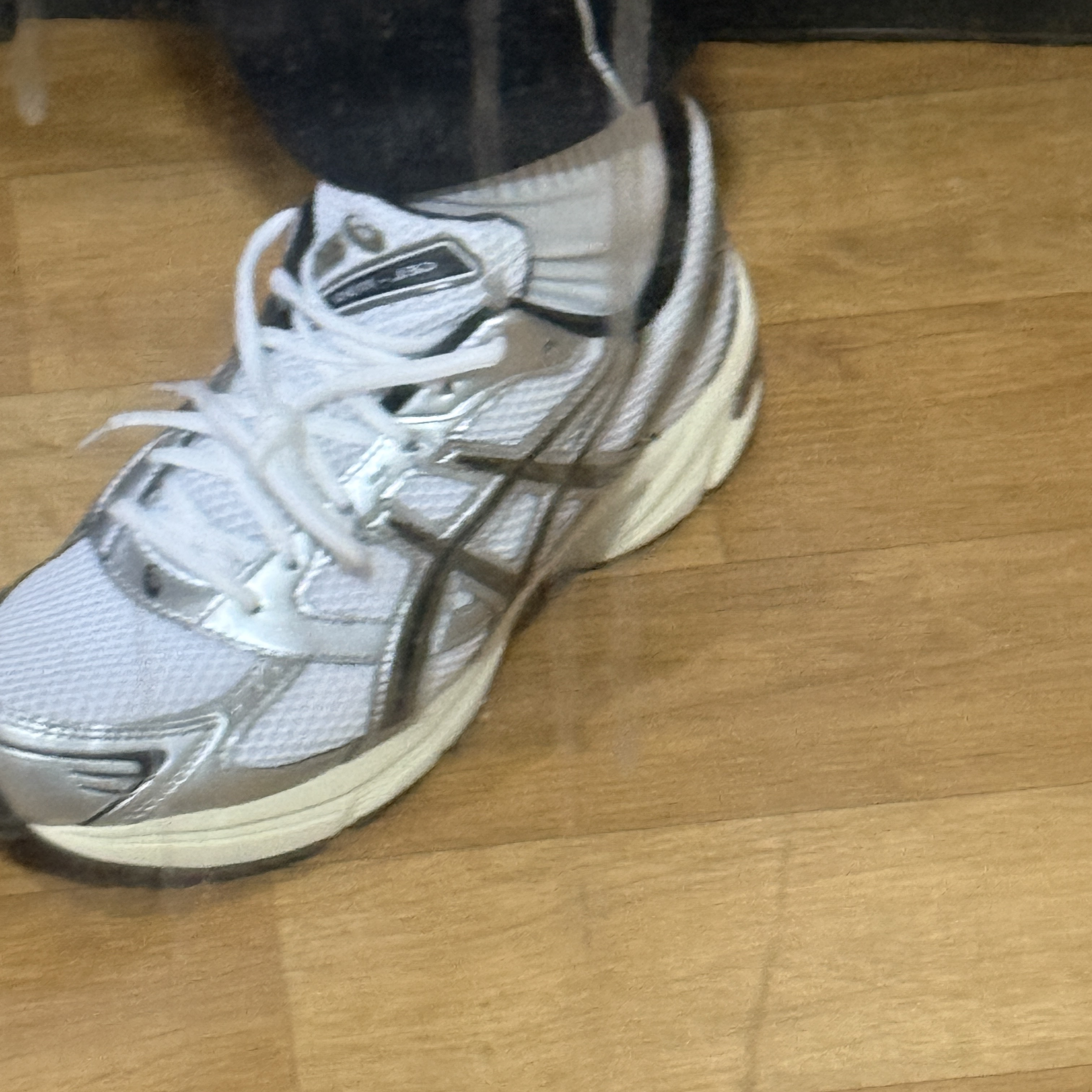 Asics Gel-1130 White Clay Canyon 착용 스타일 - 3