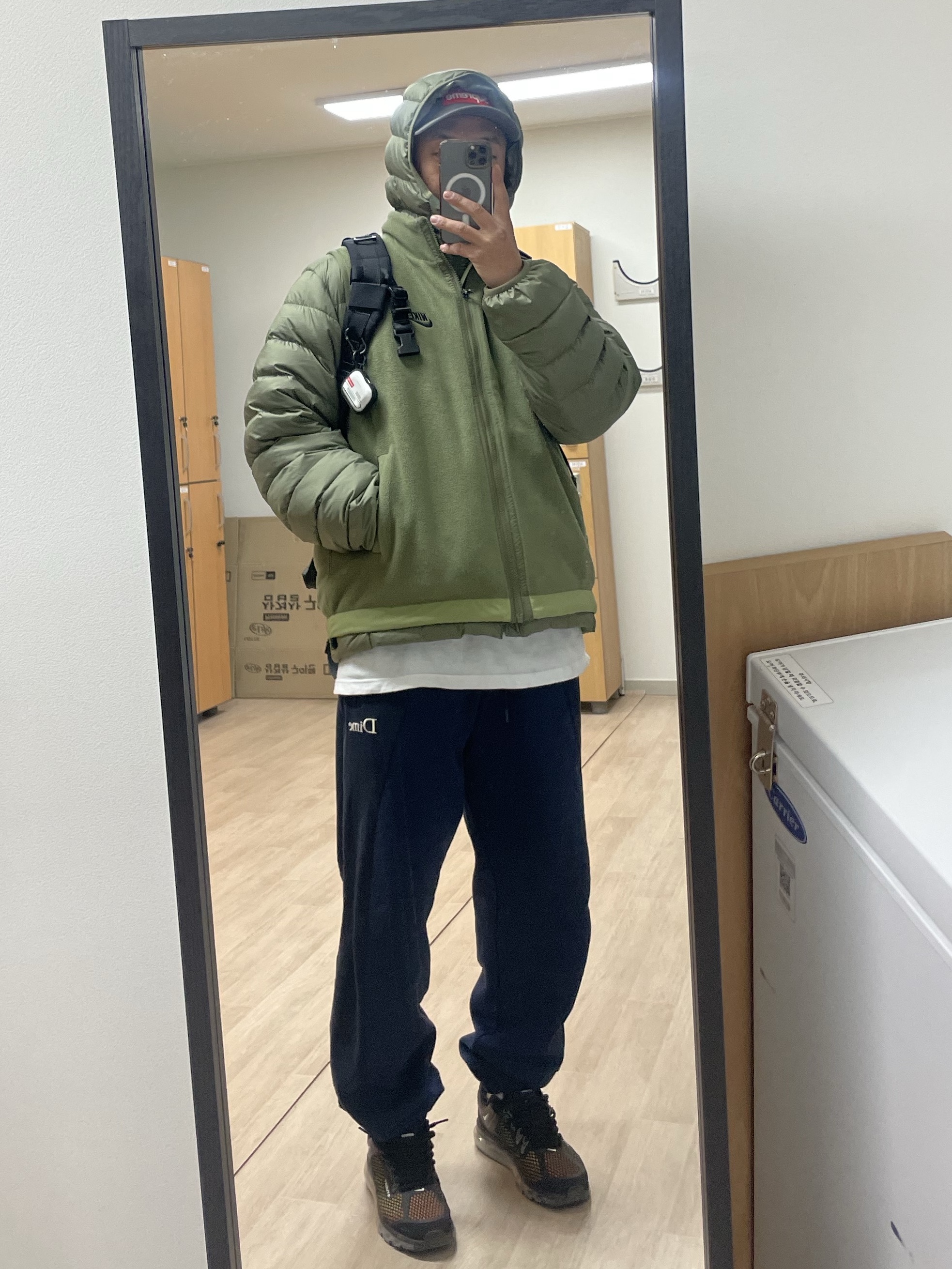 Musinsa Standard City Leisure Hooded Light Down Jacket Khaki, Nike Club Fleece+ Winterized Vest Medium Olive - Asia 착용 스타일
