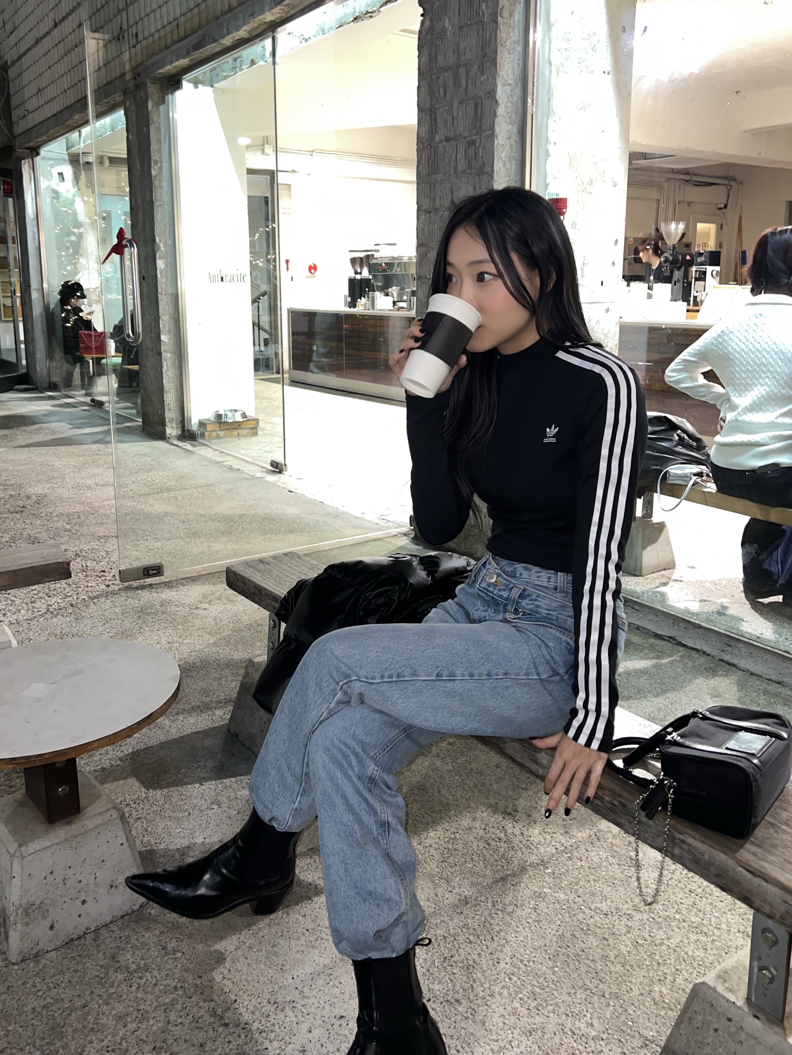 Adidas Adicolor Classics 3-Stripes Long Sleeve T-Shirt Black - KR Sizing 착용 스타일 - 1