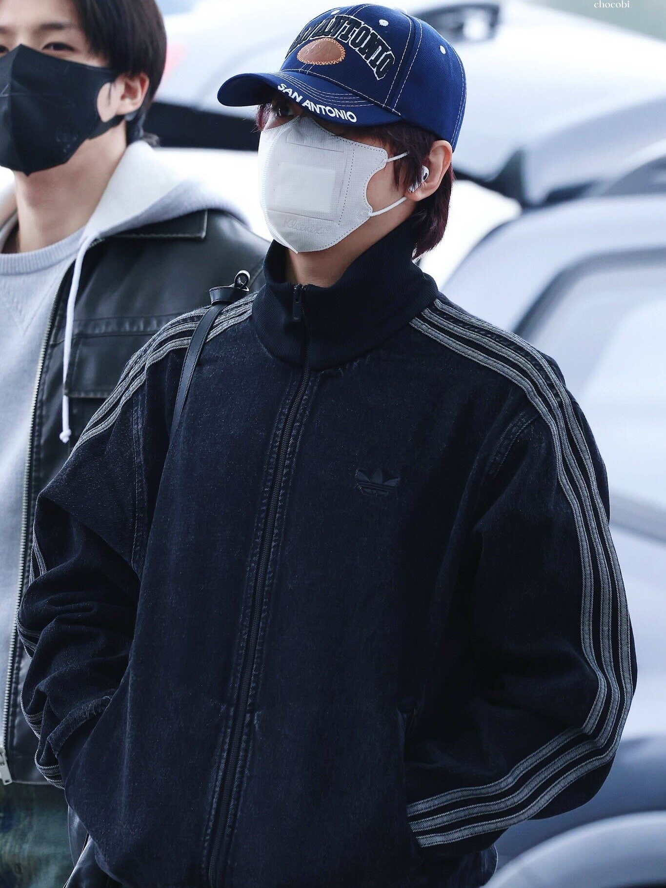 Adidas Adicolor Denim Firebird Track Top True Black Denim  - KR Sizing, Adidas Adicolor Denim Firebird Track Top True Black Denim  - US Sizing 착용 스타일