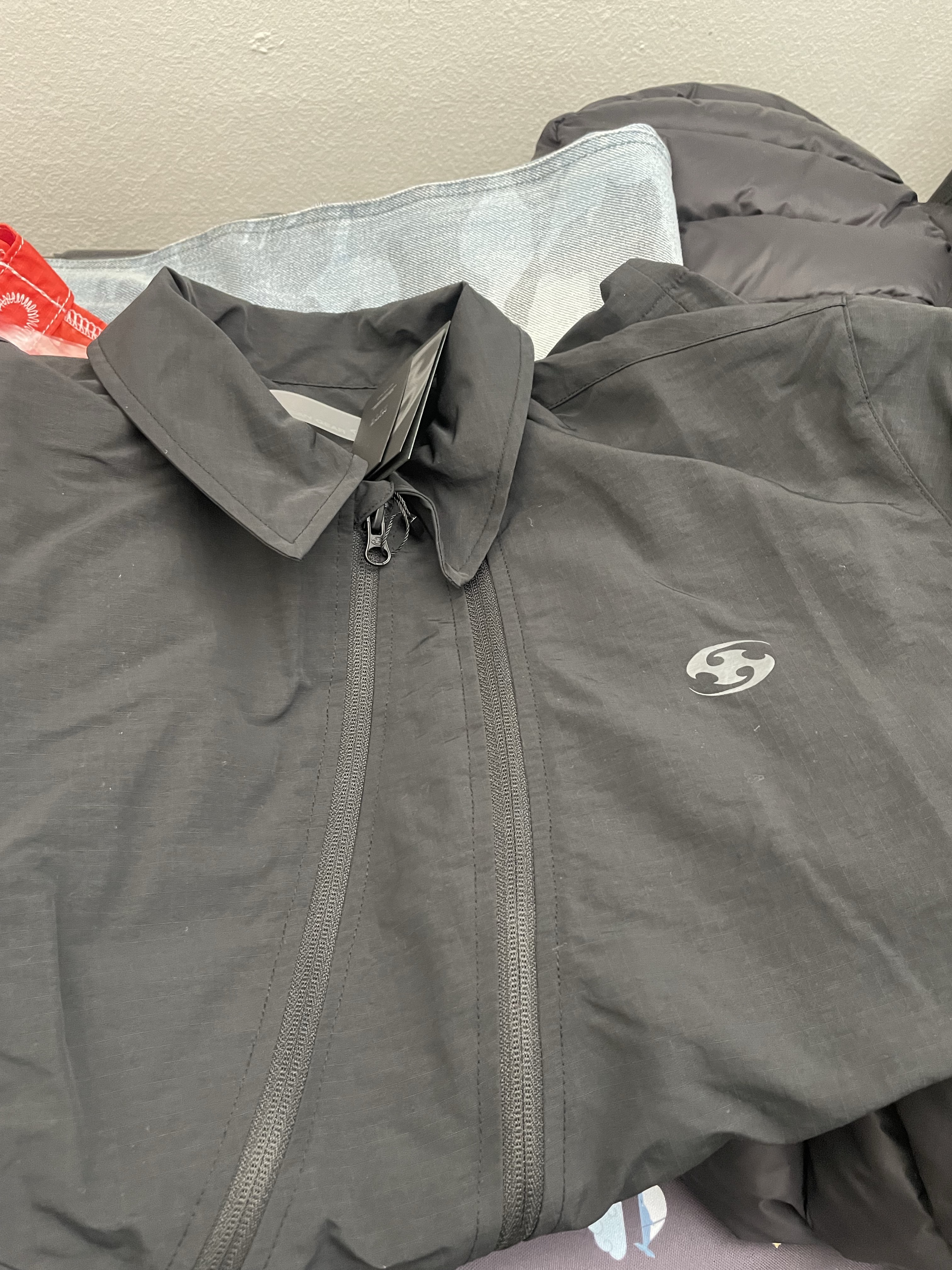 Sansan Gear Coach Jacket Black_25SS 착용 스타일