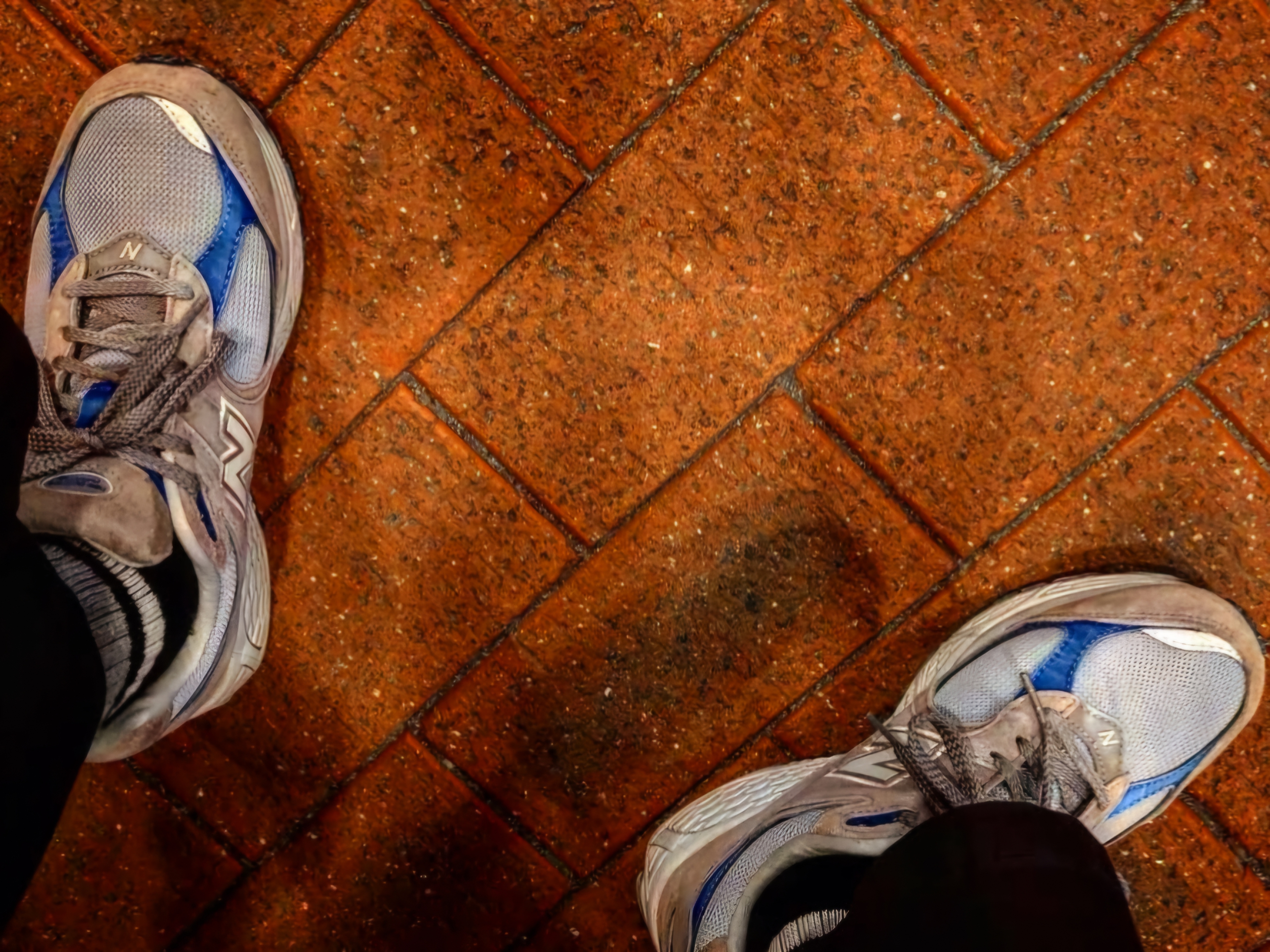 New Balance 2002R Gore-Tex Marblehead 착용 스타일