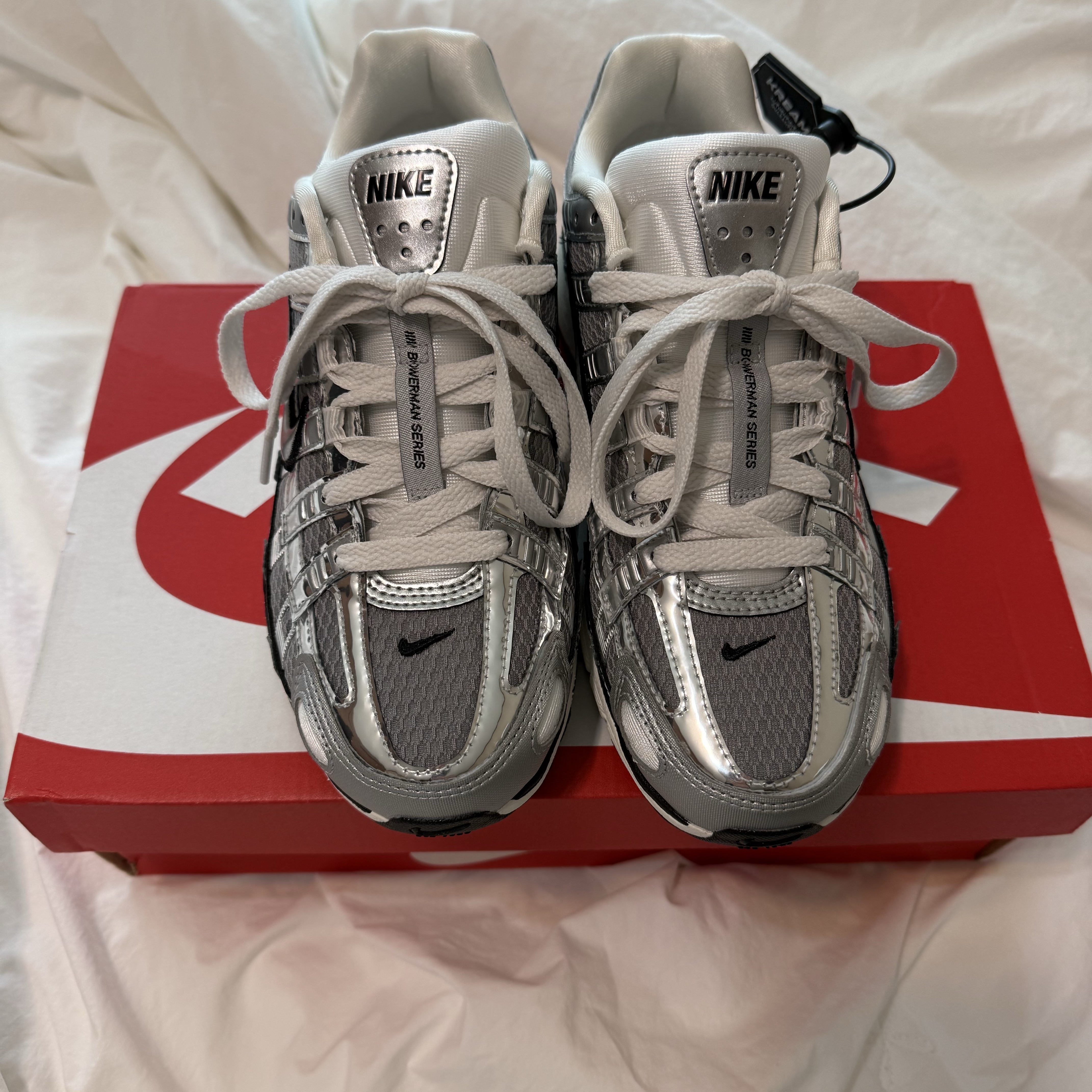 Nike P-6000 Metallic Silver 착용 스타일 - 1