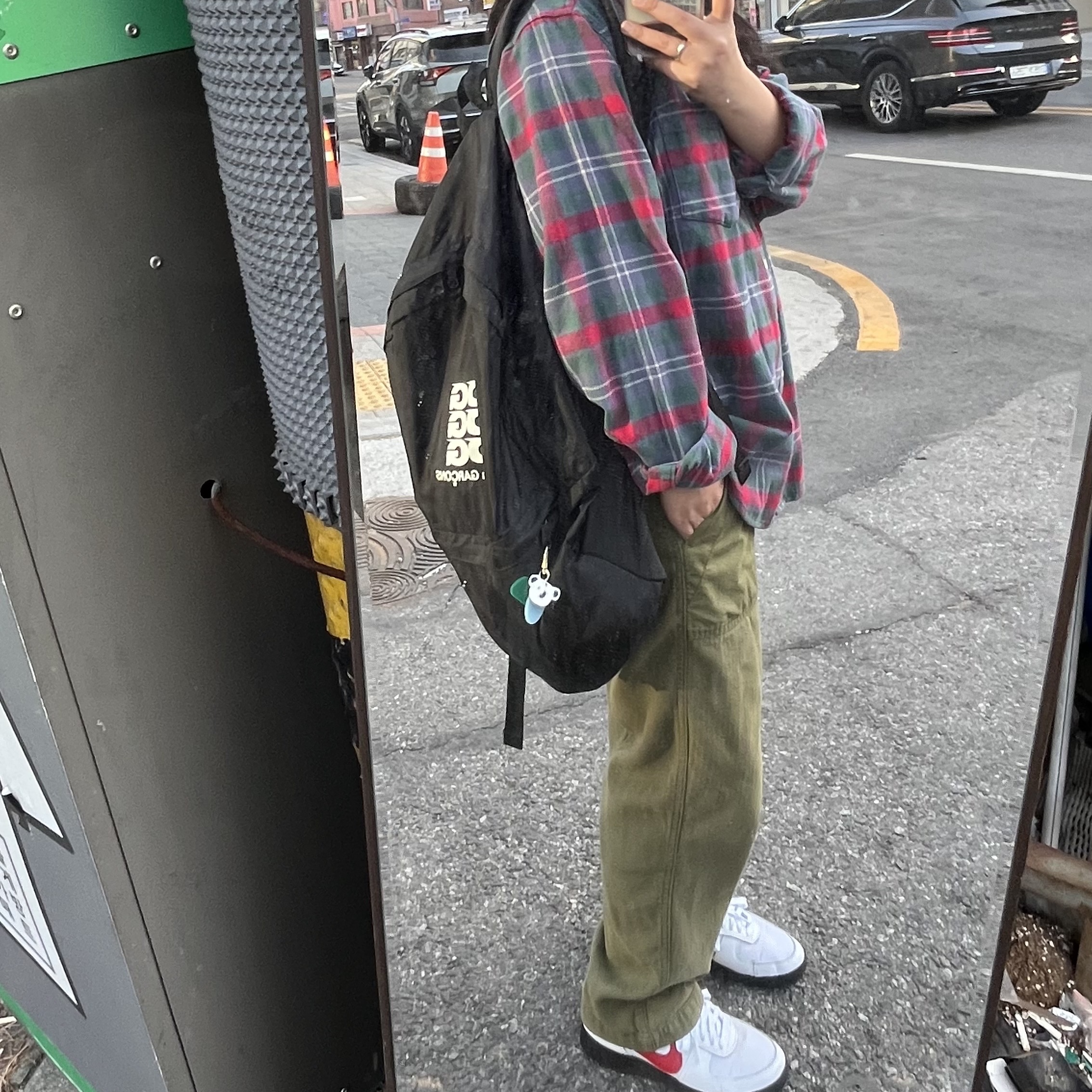 Supreme Plaid Flannel Shirt Slate - 24SS, Nike Field General 82 SP White and Varsity Red 착용 스타일