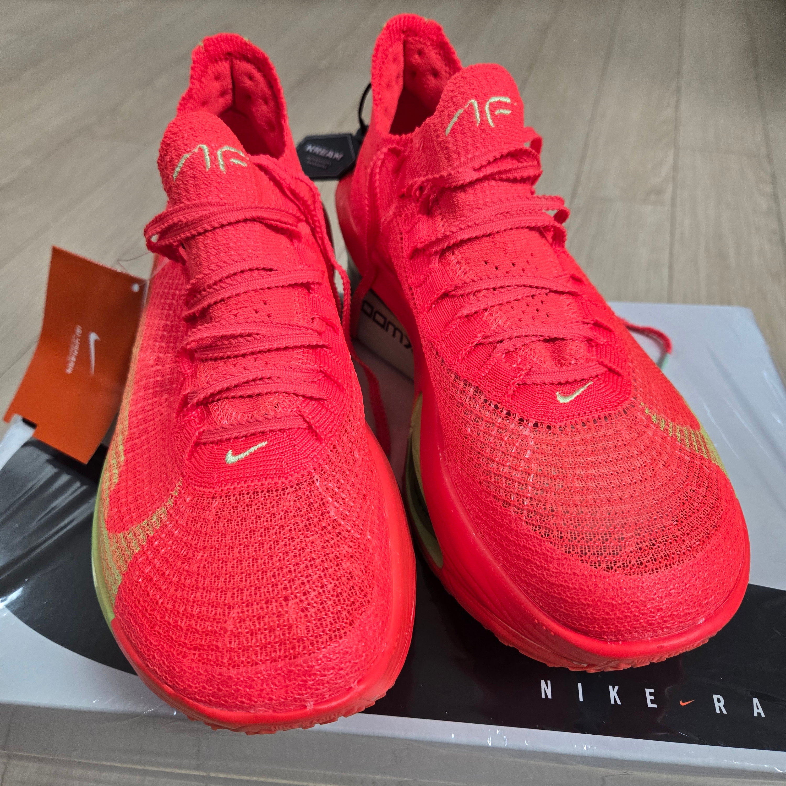 Nike Air Zoom Alphafly Next% 3 Bright Crimson Lime Blast 착용 스타일 - 1