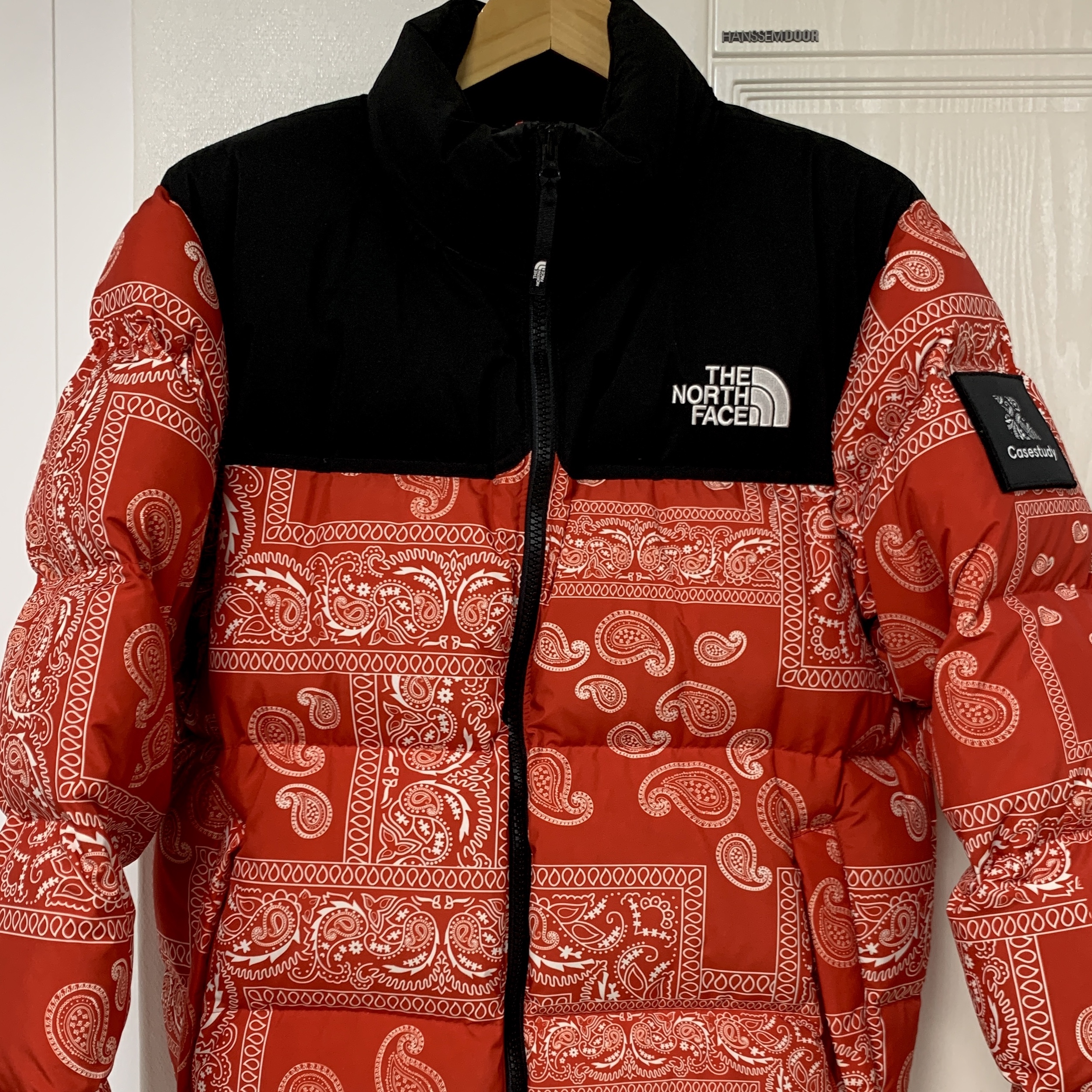 The North Face Nuptse Down Jacket Red 착용 스타일 - 2