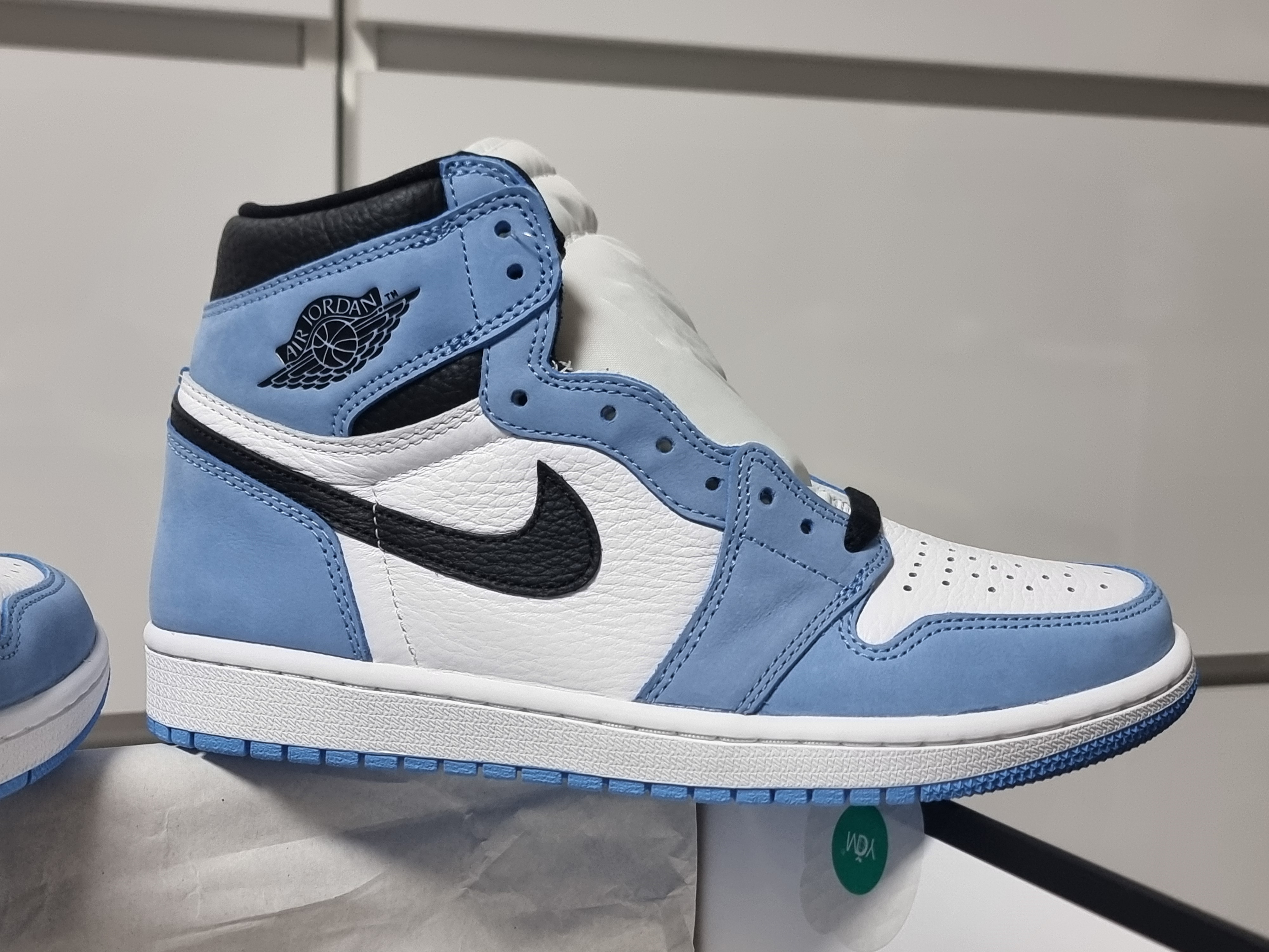 Jordan 1 Retro High OG University Blue 착용 스타일