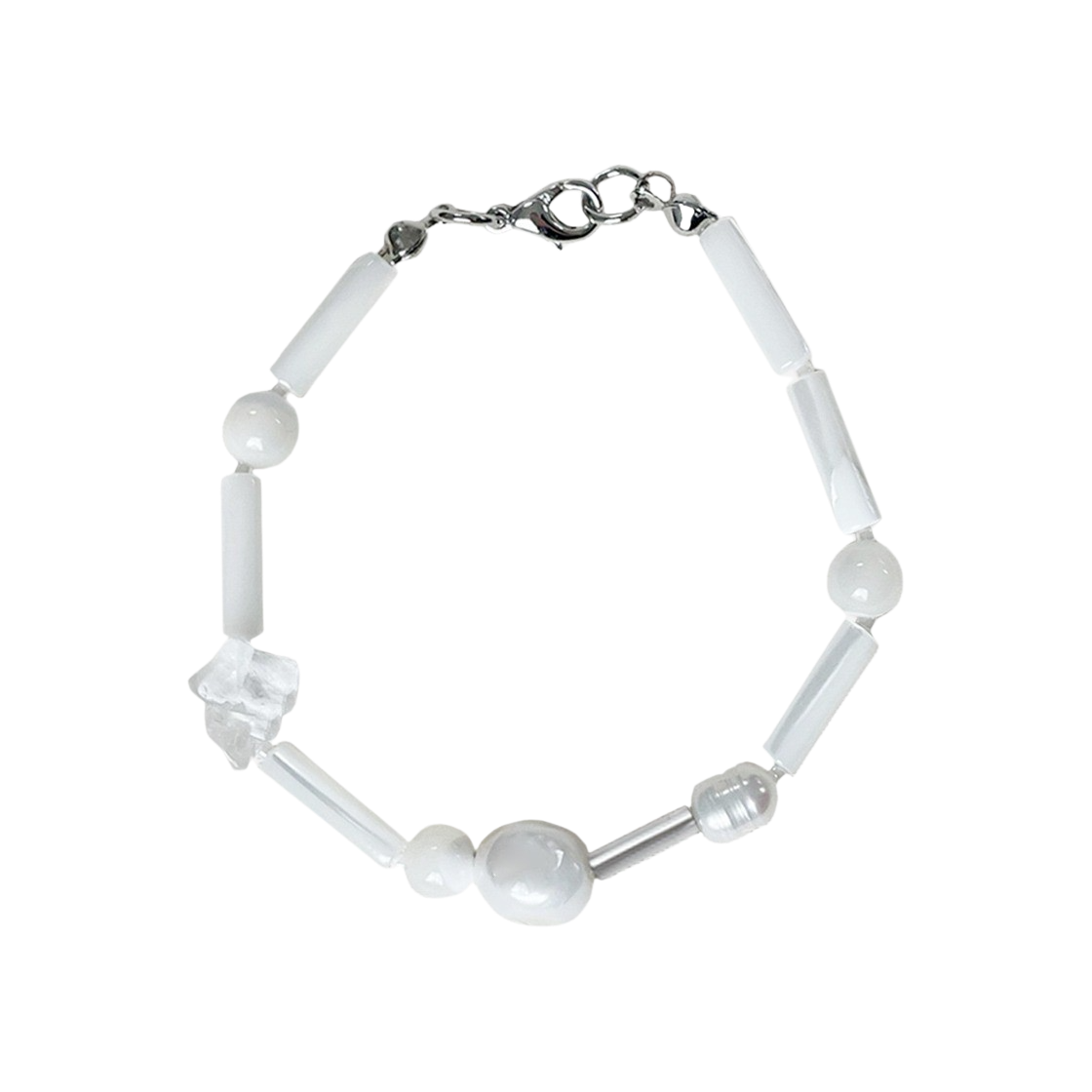 루바티 마더 오브 펄 크리스탈 브레이슬릿(Rubati Mother of Pearl Crystal Bracelet)