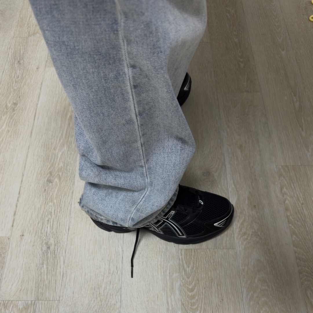 Asics Gel-1130 Black Pure Silver 착용 스타일 - 3