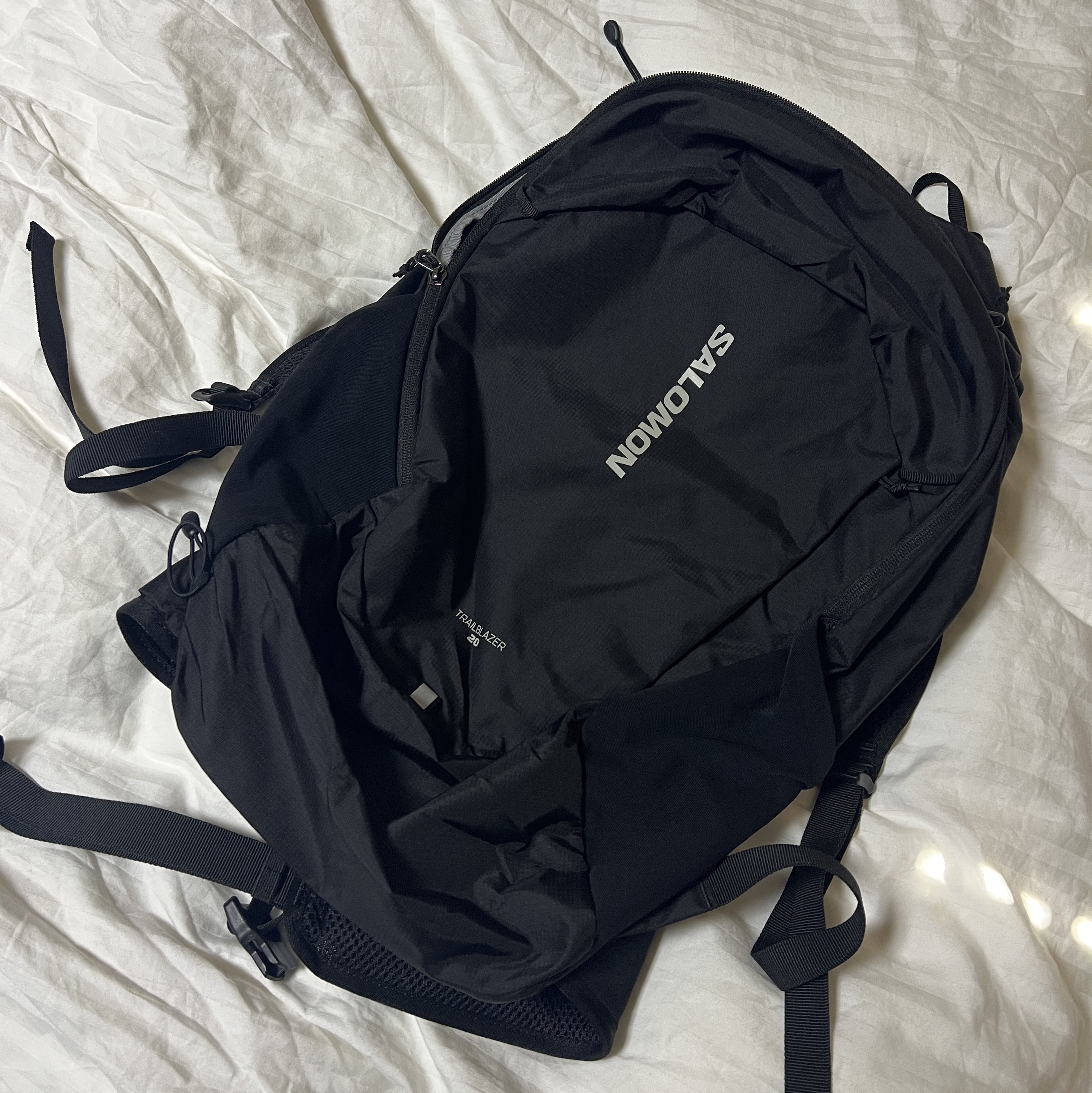 Salomon Trailblazer 20 Black 착용 스타일