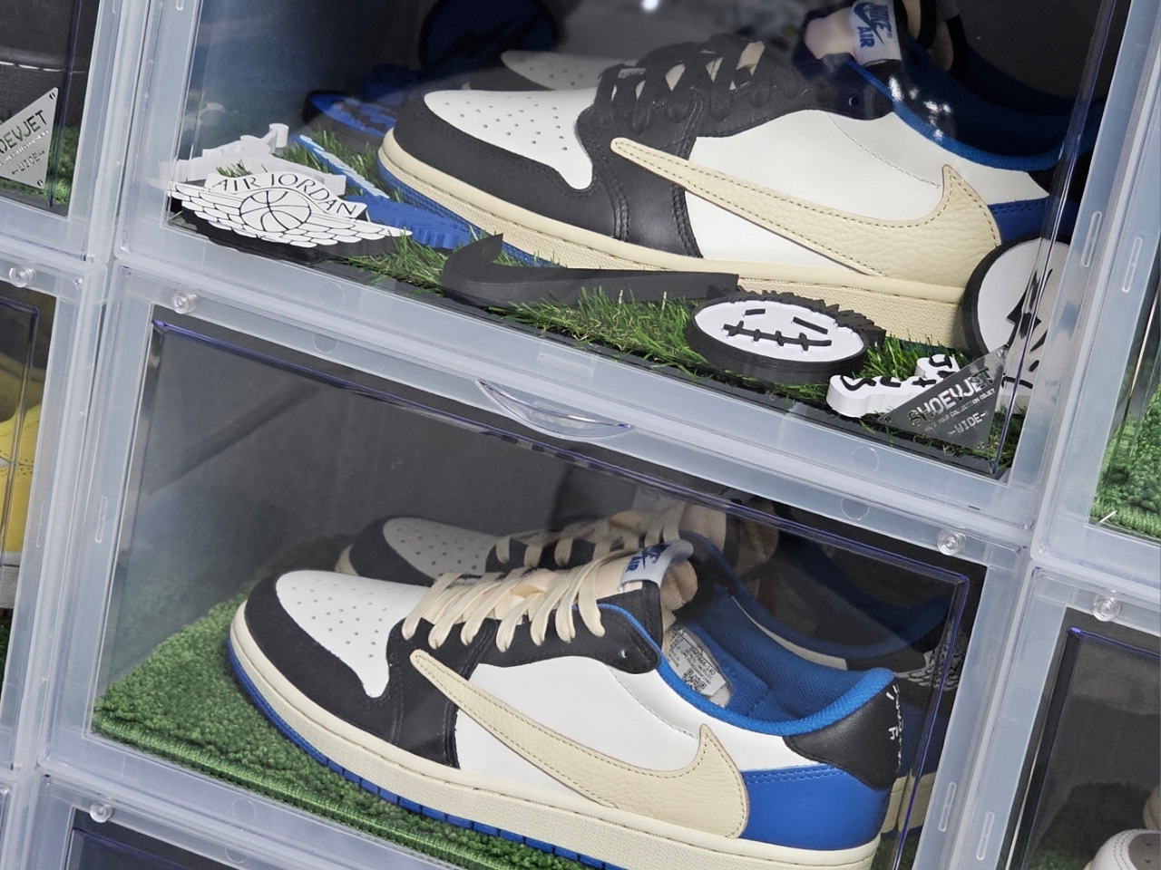 Jordan 1 x Travis Scott x Fragment Retro Low OG SP Military Blue, Jordan 1 x Travis Scott Retro Low OG SP Black Phantom 착용 스타일 - 8