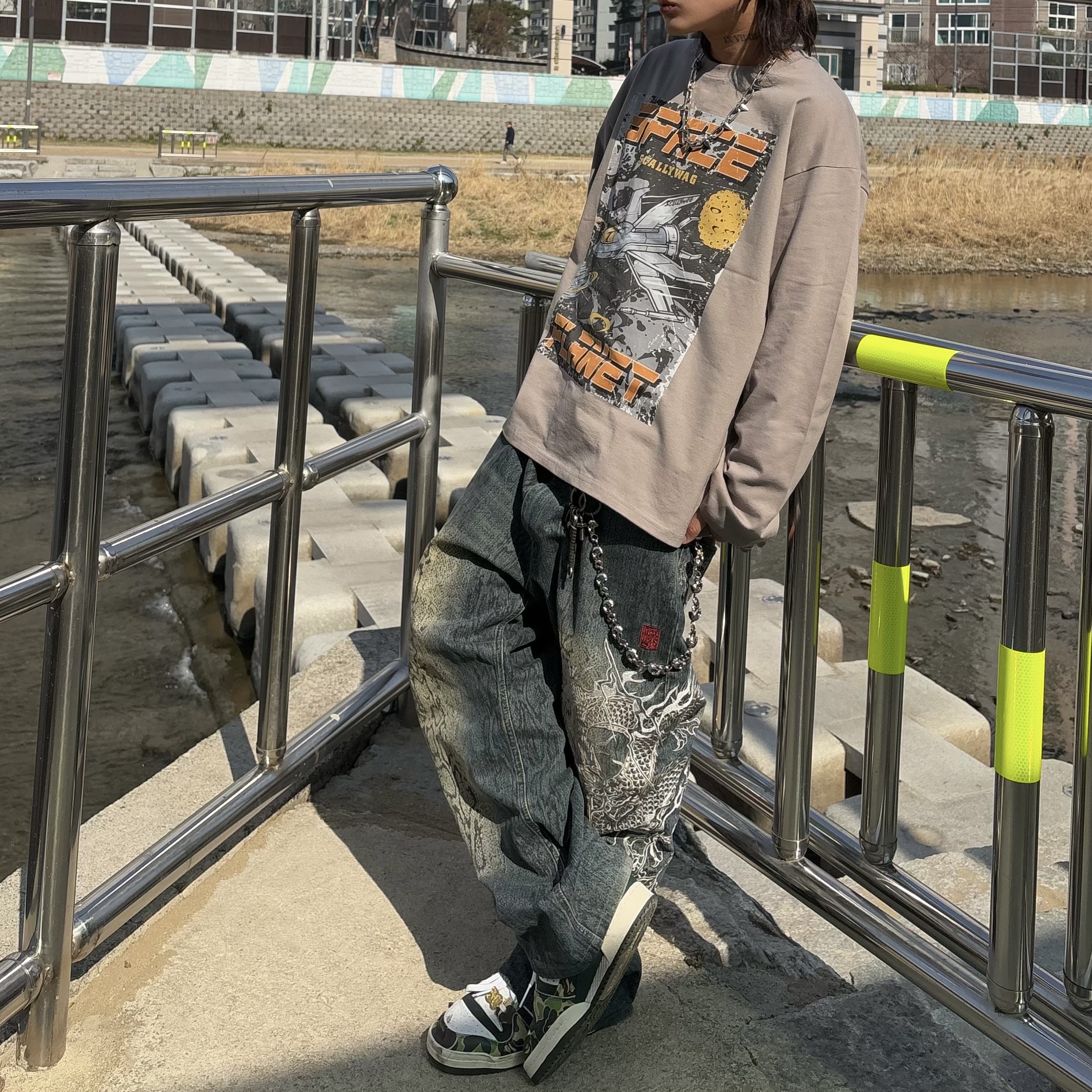 Adidas x BAPE Forum 84 Low Green Camo 착용 스타일 - 4