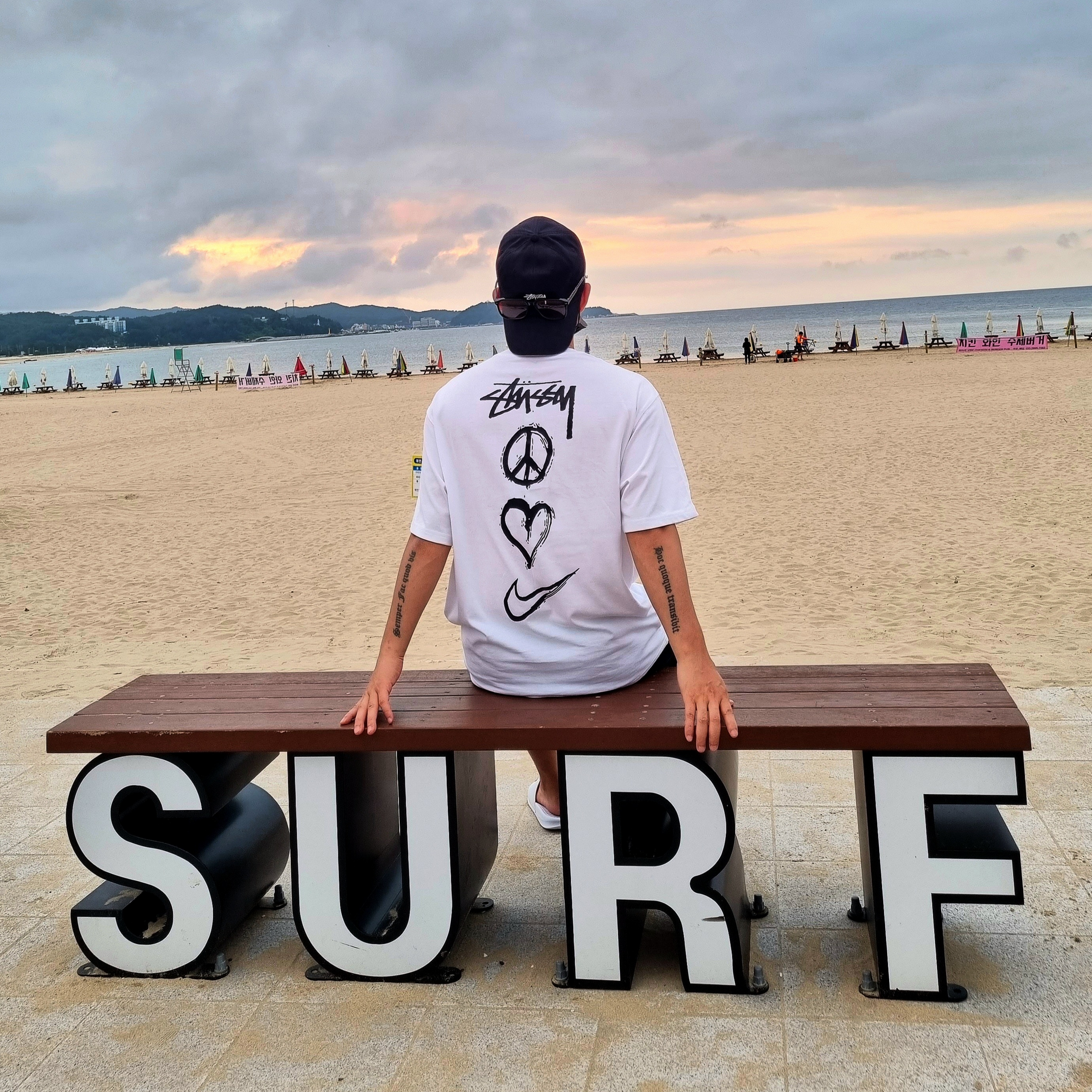 Nike x Stussy NRG RA T-Shirt Summit White (DM4942-121), Nike x Stussy NRG RA T-Shirt Summit White (DM4943-121) 착용 스타일