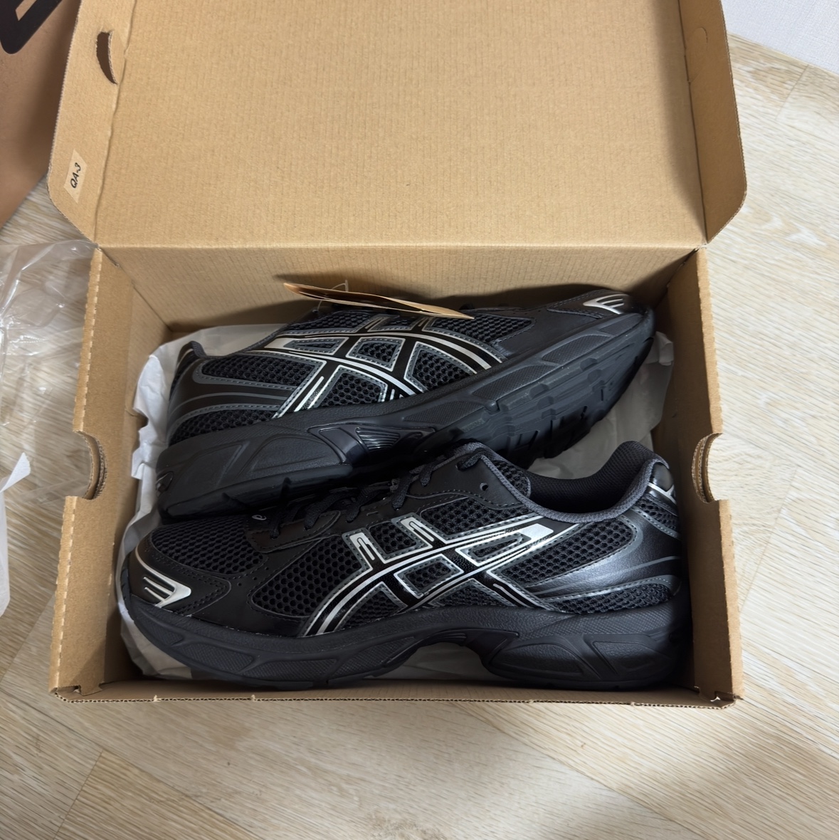 Asics Gel-1130 Black Pure Silver 착용 스타일 - 4
