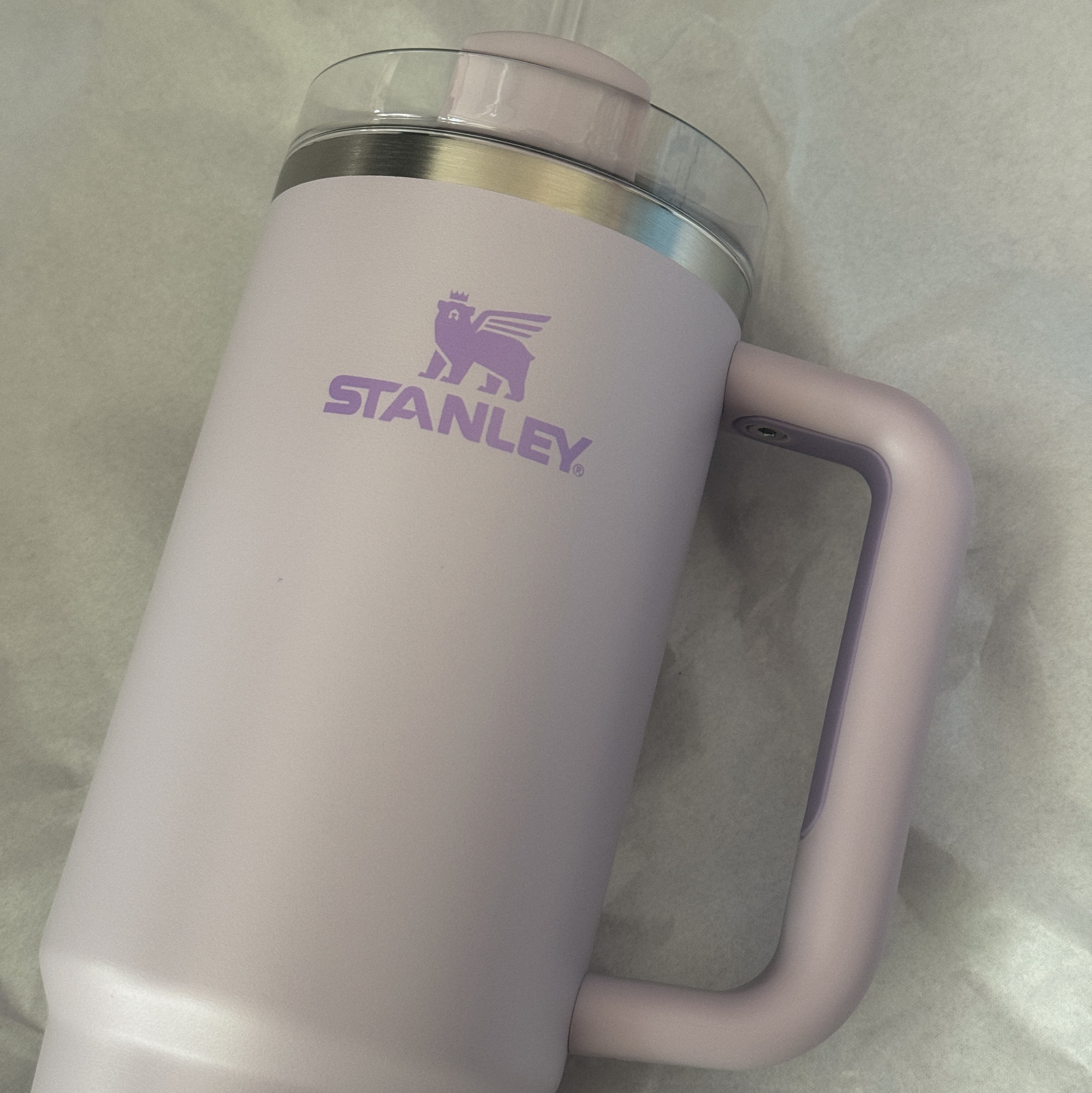 Stanley The Quencher H2.0 Flowstate Tumbler 887ml Orchid 착용 스타일