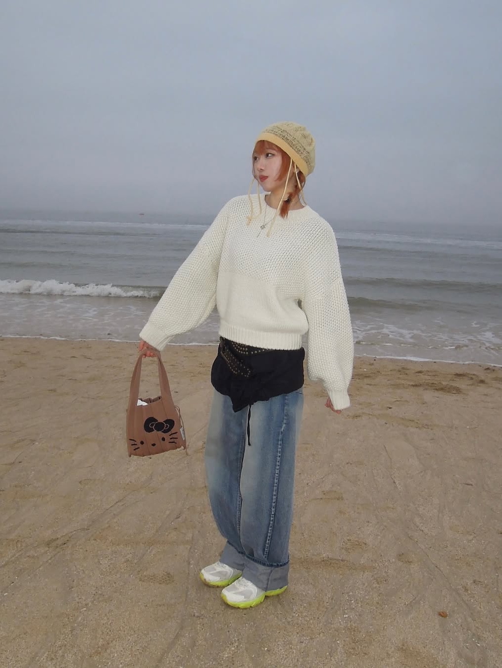 Joseph&Stacey Lucky Pleats Knit S Hello Kitty Tan Brown 착용 스타일 - 2