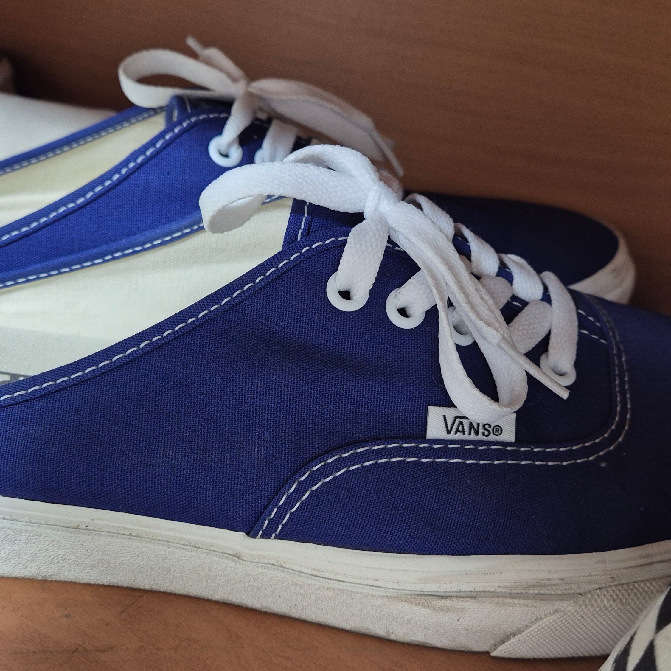 Vans Canvas Authentic Mule Blue 착용 스타일