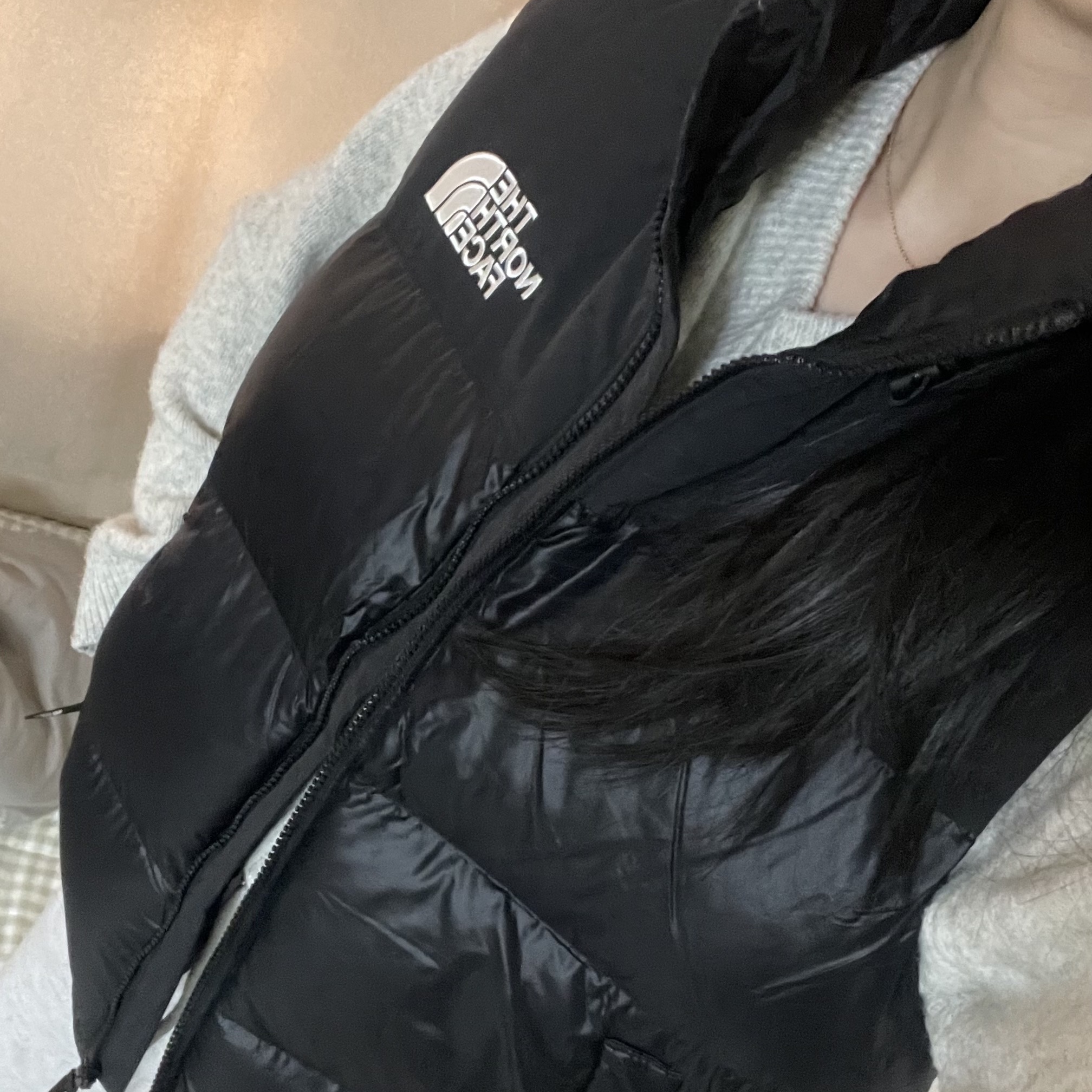The North Face Nuptse On Ball Vest Black 착용 스타일