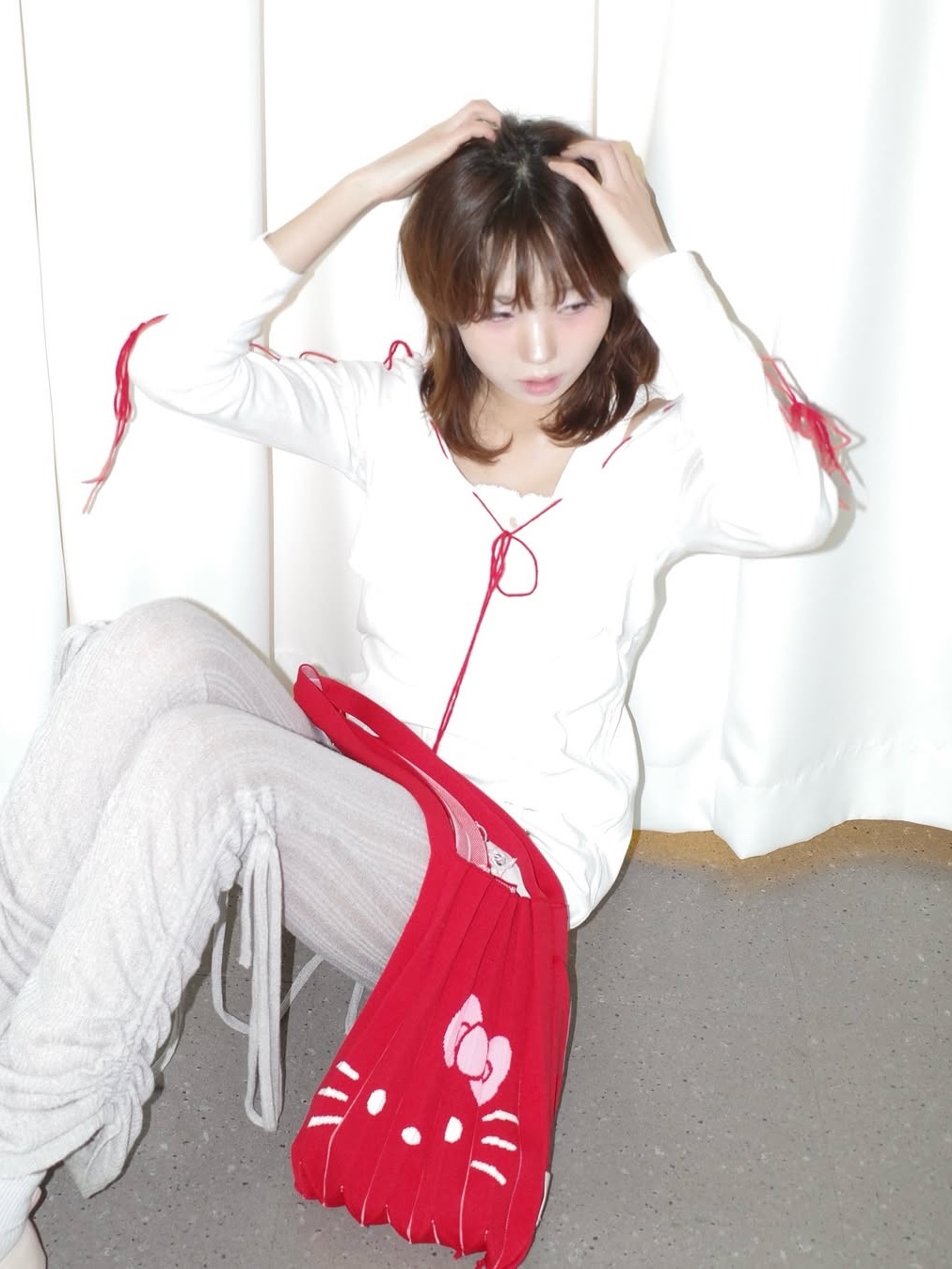 Joseph&Stacey Lucky Pleats Knit M Hello Kitty Barbados Red 착용 스타일 - 1