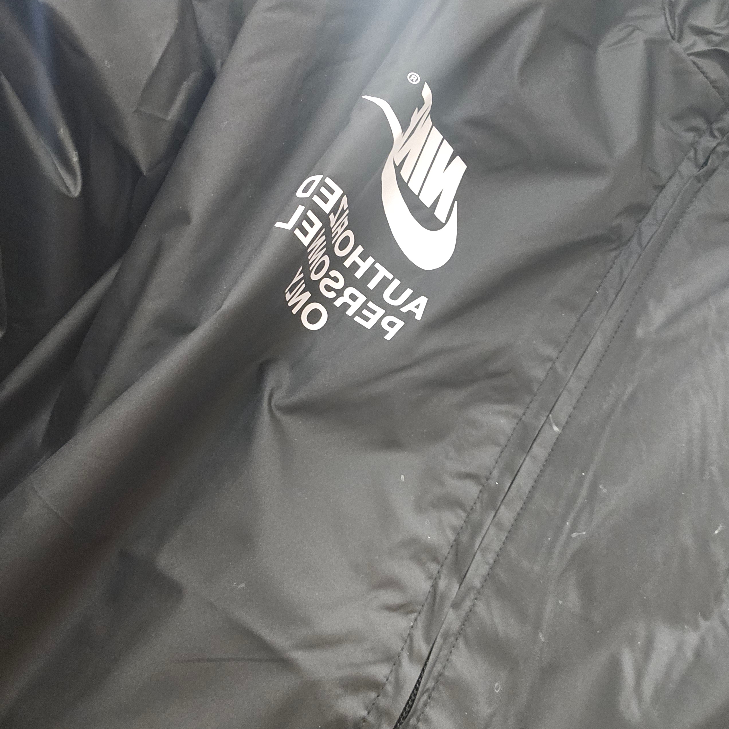 Nike Full-Zip Woven Jacket Black 착용 스타일