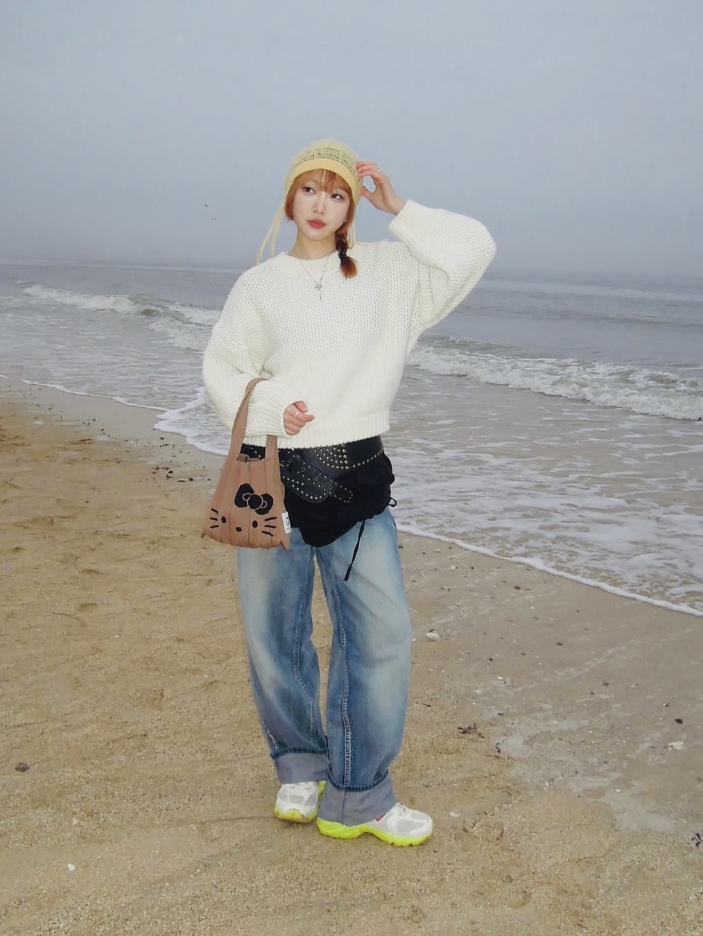 Joseph&Stacey Lucky Pleats Knit S Hello Kitty Tan Brown 착용 스타일 - 1