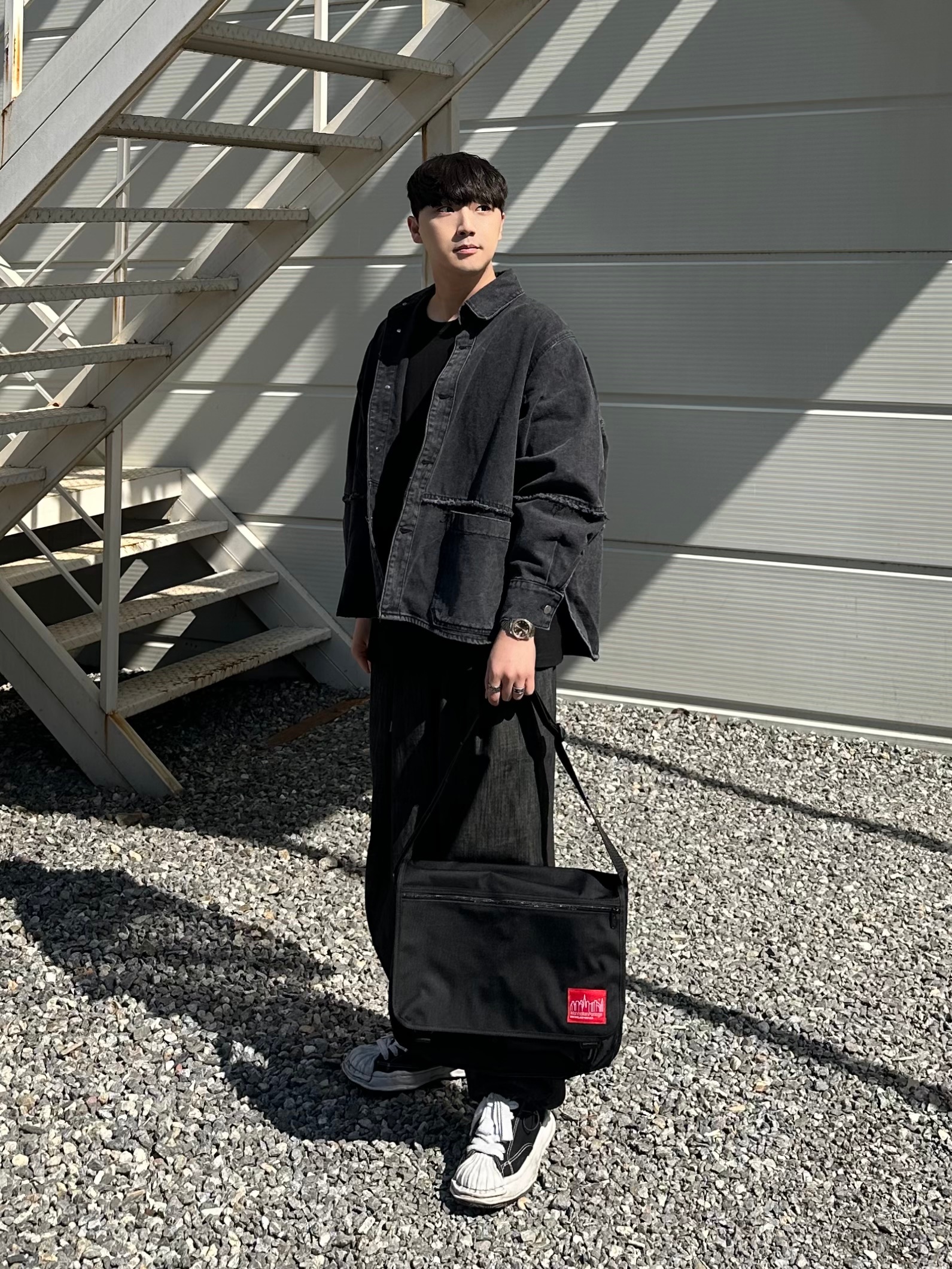 Maison Mihara Yasuhiro Peterson OG Sole Canvas Low Sneakers Black 착용 스타일 - 1