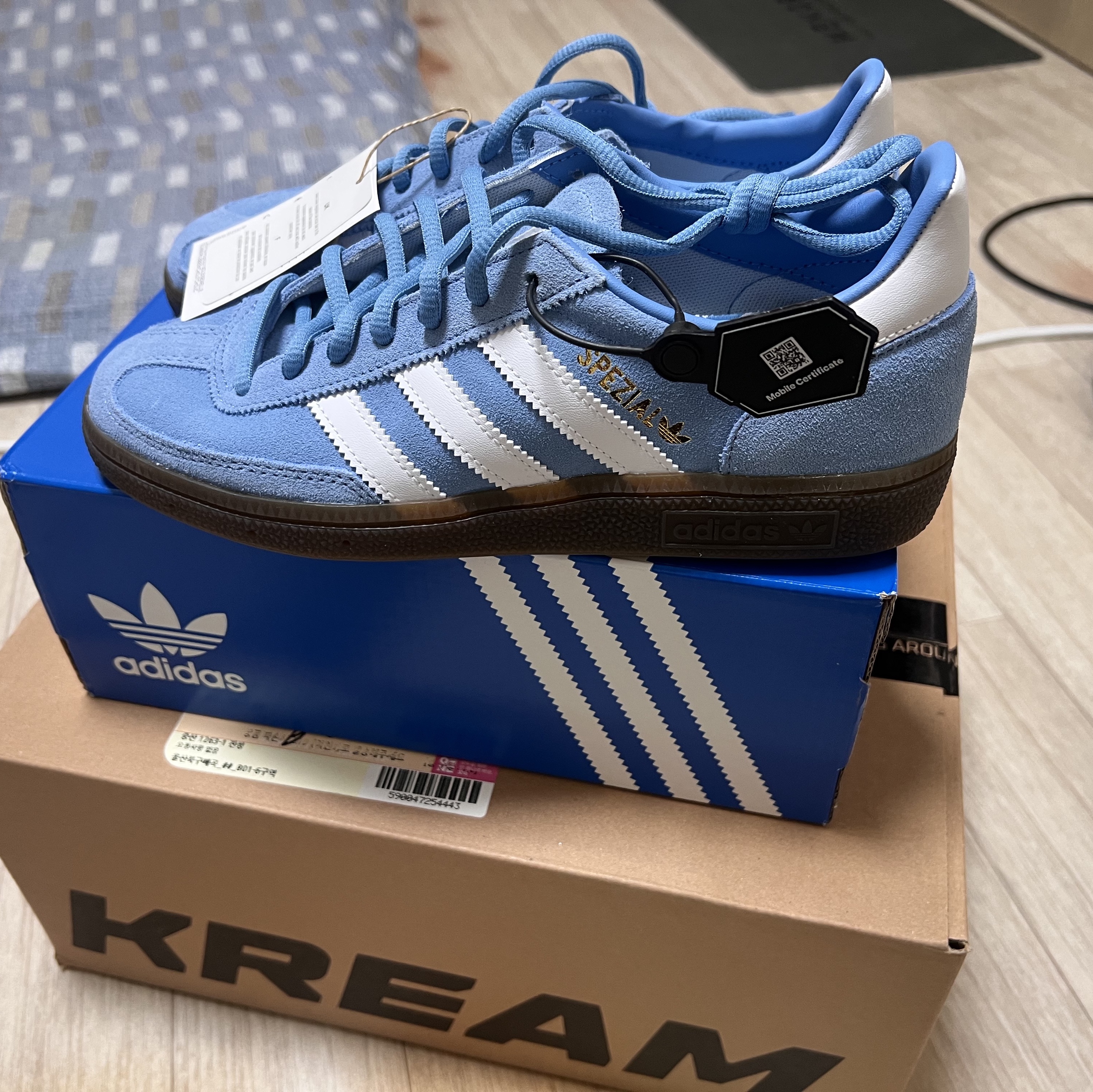 Adidas Spezial Handball Light Blue 착용 스타일