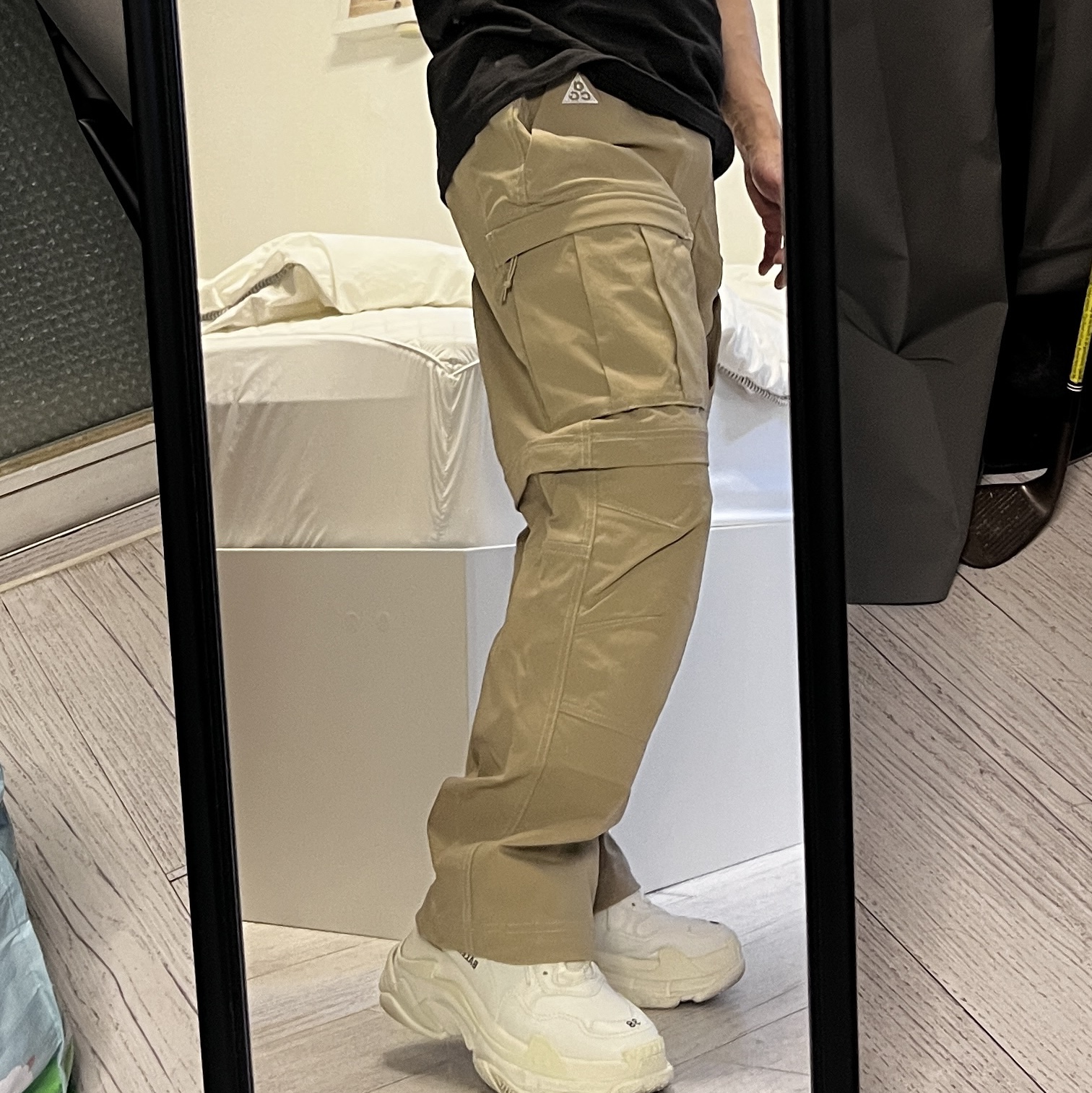 Nike ACG Smith Summit Cargo Pants Khaki Iron Ore - Asia 착용 스타일