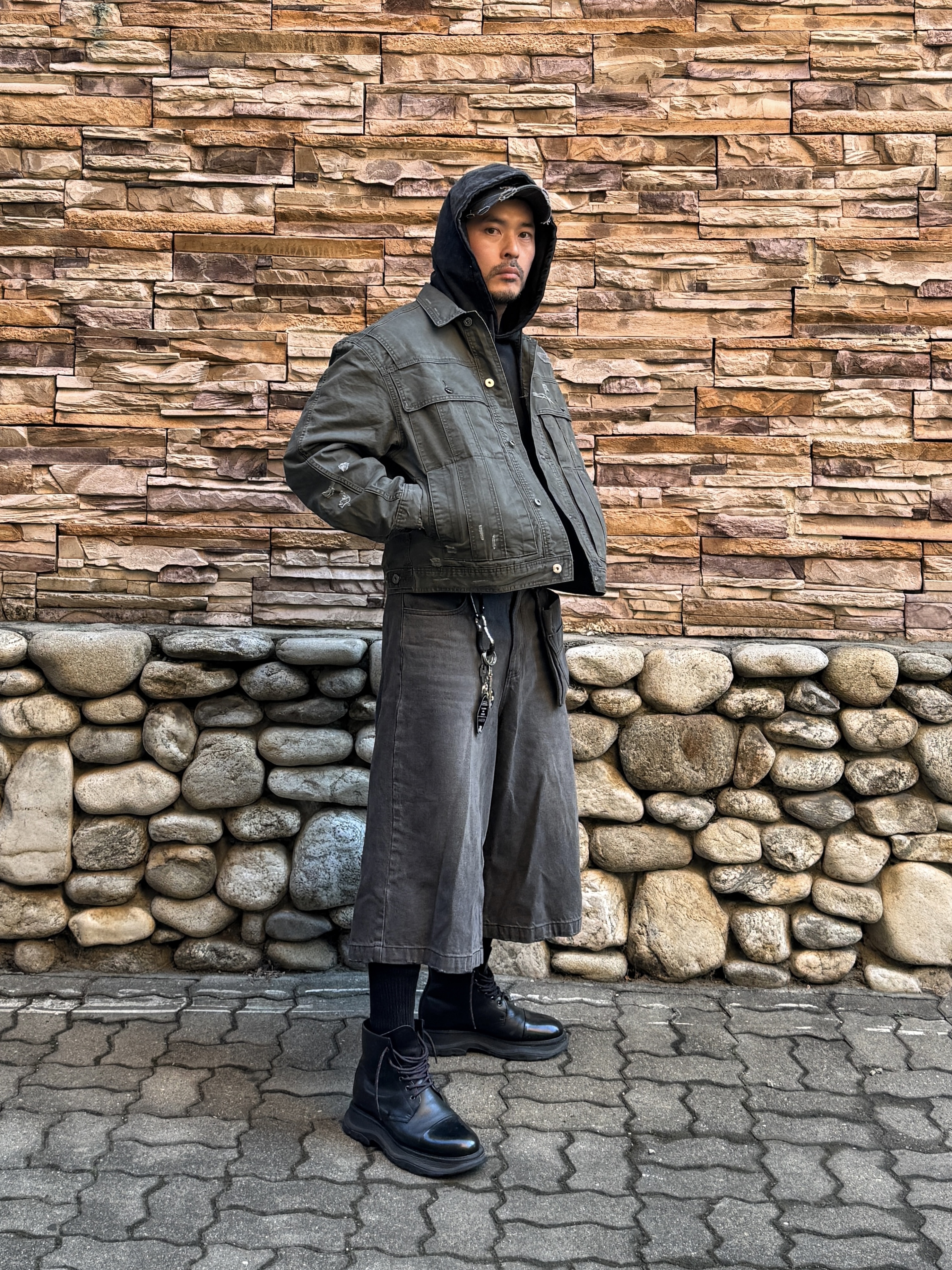 NOMANUAL I.P Damaged Jacket Khaki Gray 착용 스타일 - 6
