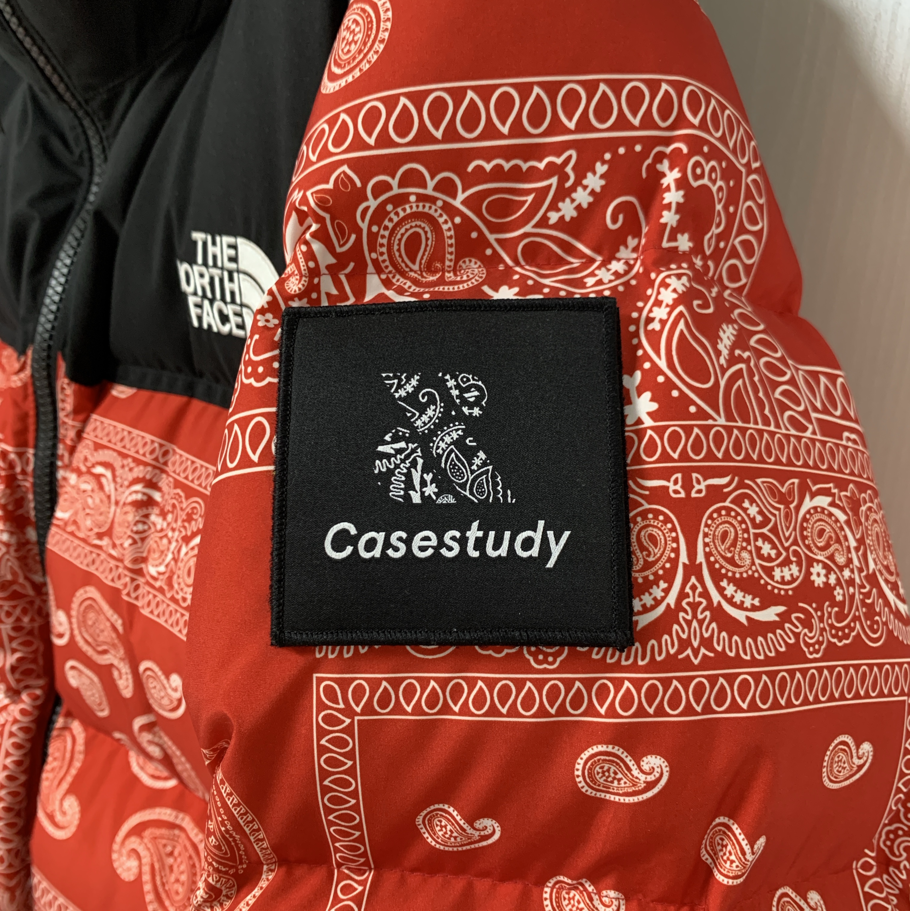 The North Face Nuptse Down Jacket Red 착용 스타일 - 1
