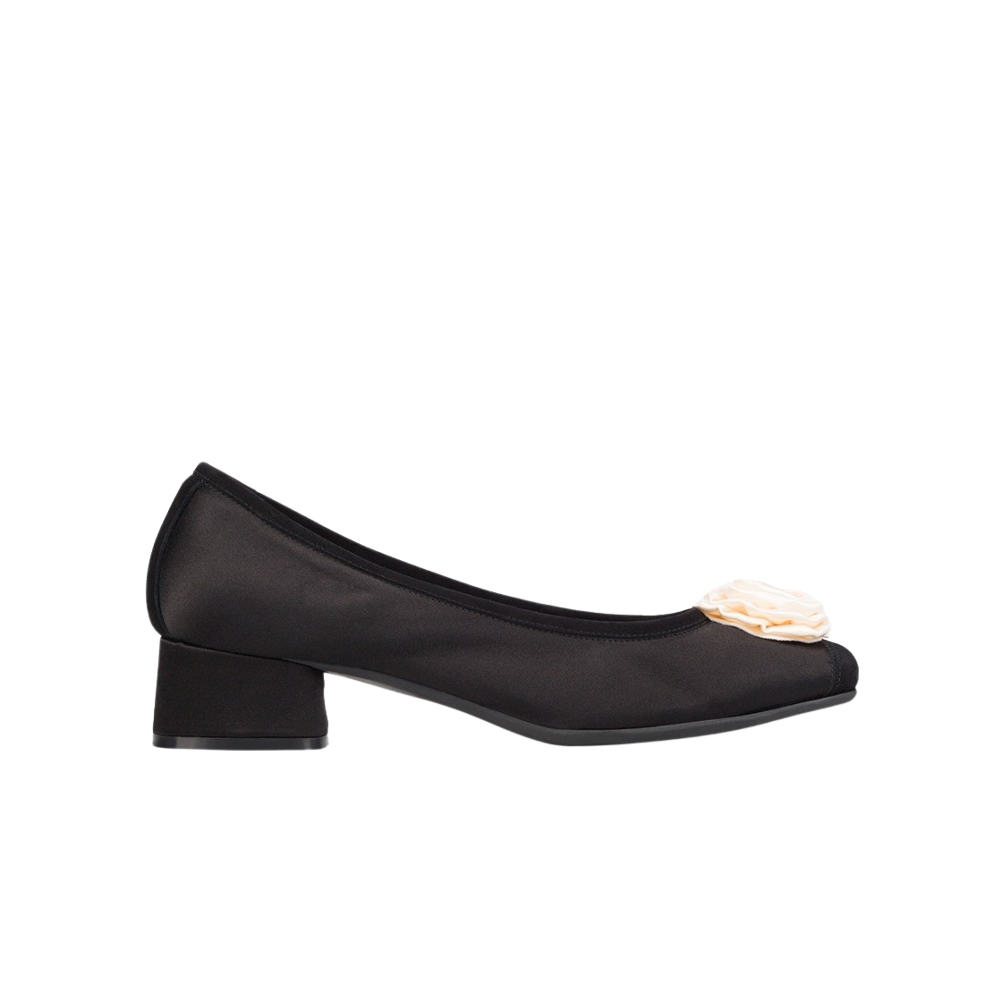하이 x 흐꺙 페티쉬 슈즈 위드 로제 블랙(Hai x Reqins Fetiche Shoes with Rosette Black)