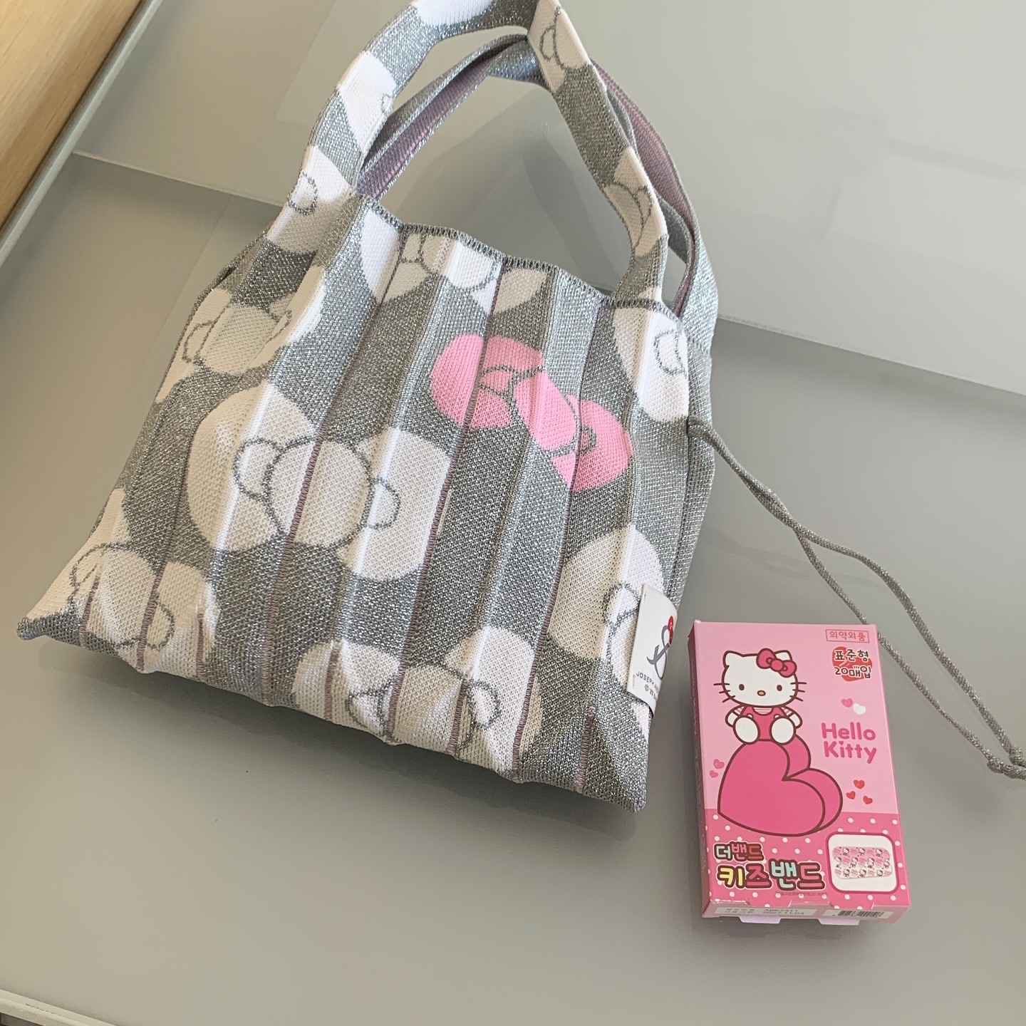 Joseph&Stacey Lucky Pleats Knit S Leopard Hello Kitty Platinum 착용 스타일 - 2