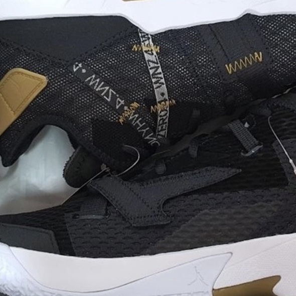 Jordan Why Not ZER0.4 PF Metallic Gold 착용 스타일