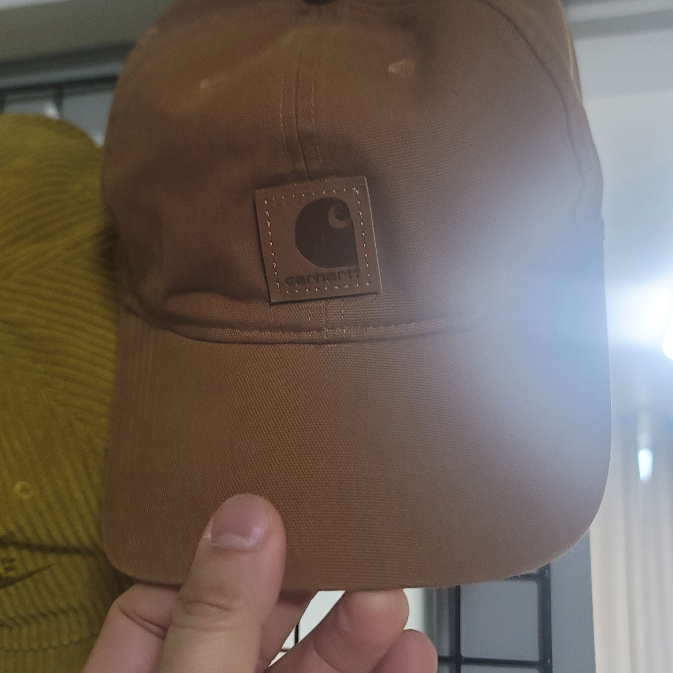 Carhartt Canvas Cap Carhartt Brown 착용 스타일