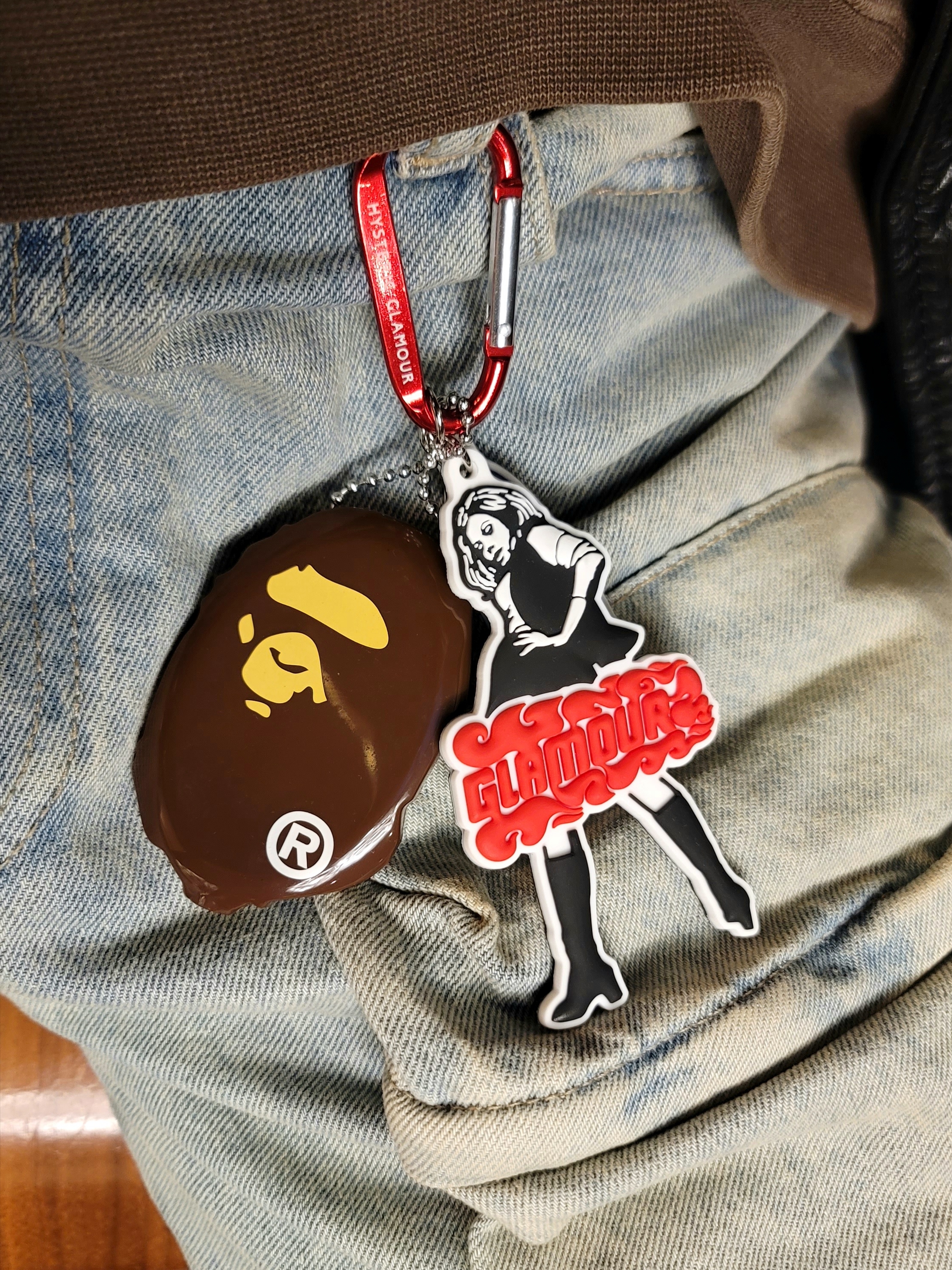 BAPE Ape Head Coin Case M Brown, Hysteric Glamour Vixen Girl Key Holder Multi 착용 스타일