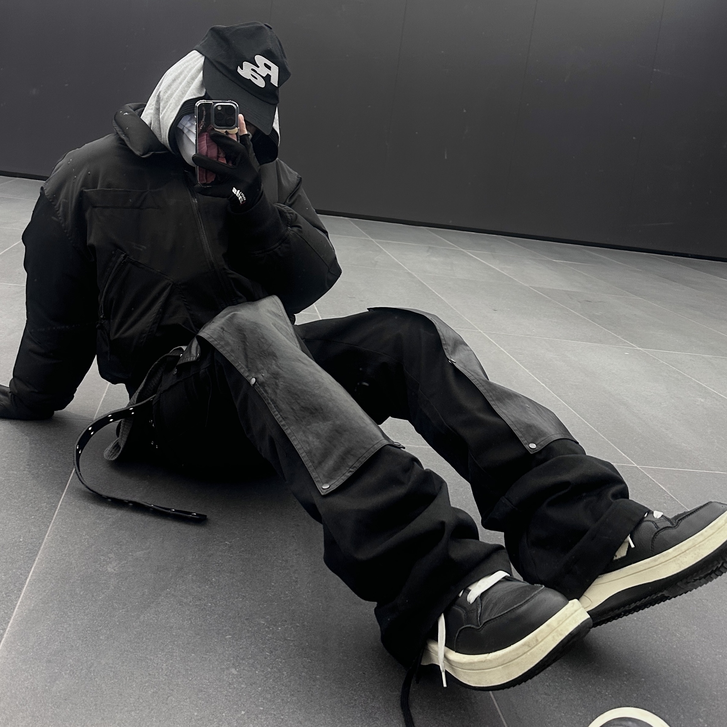 Converse x Drkshdw Turbowpn Black Cream 착용 스타일