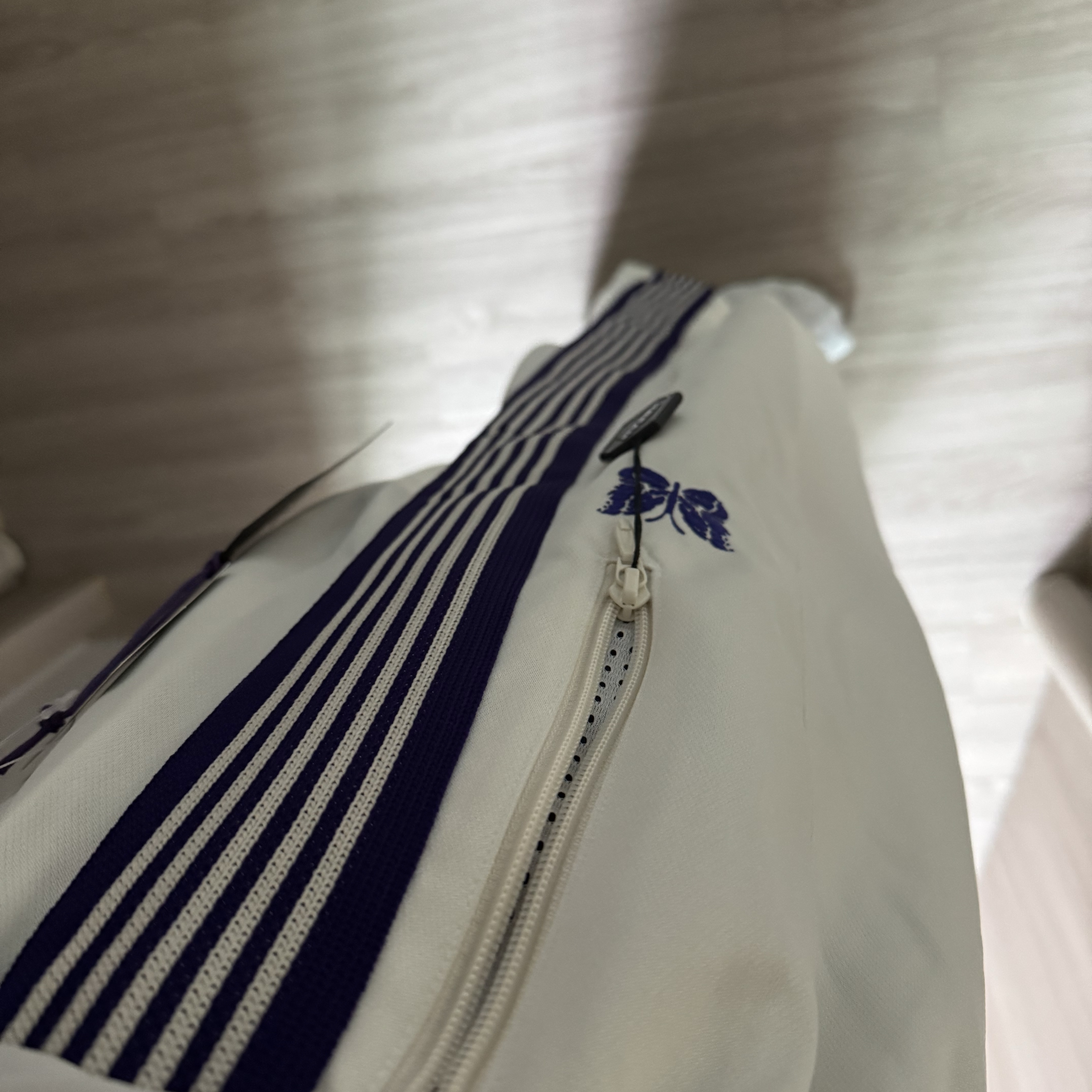Needles H.D. Track Pants Poly Smooth White Purple 착용 스타일 - 1