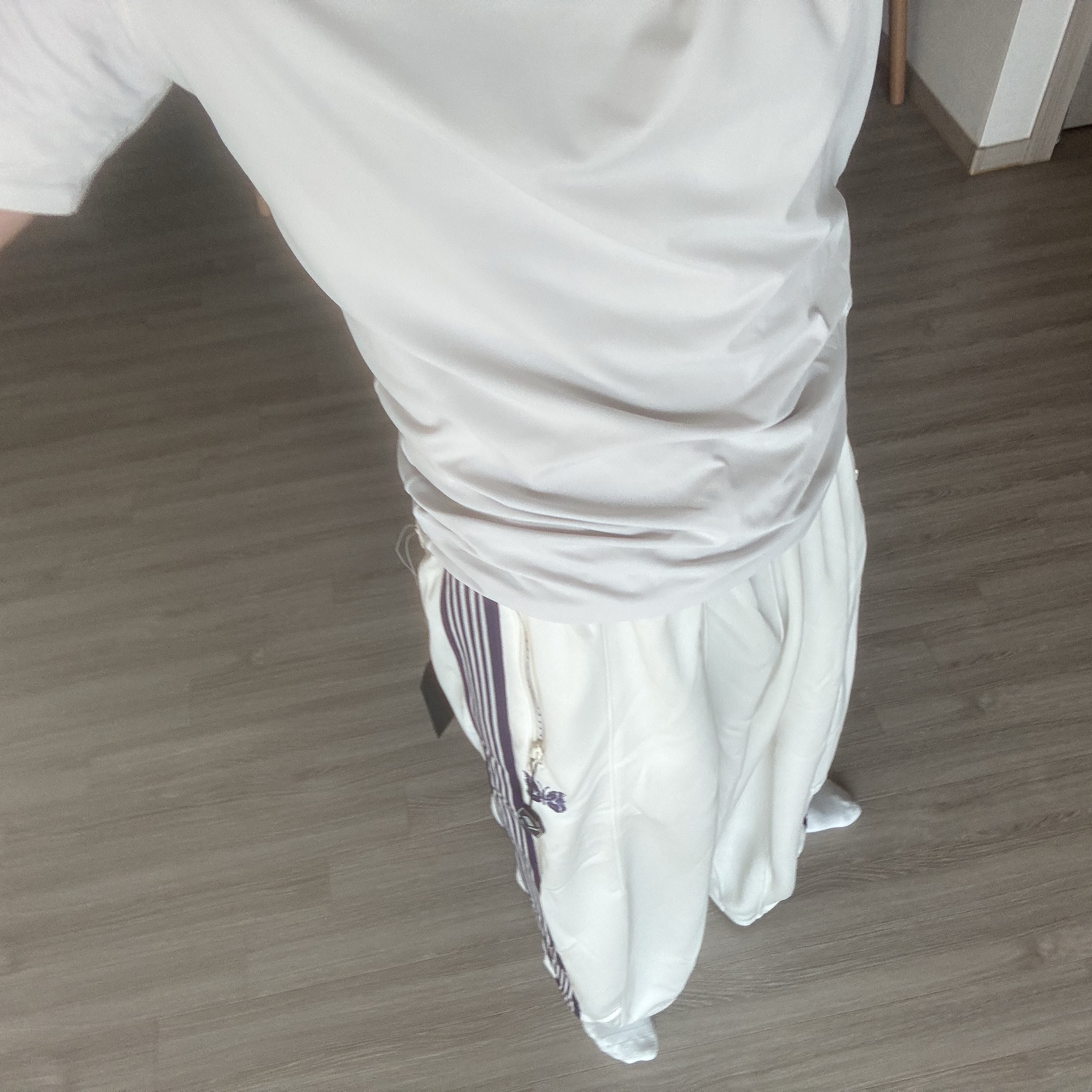 Needles H.D. Track Pants Poly Smooth White Purple 착용 스타일 - 2