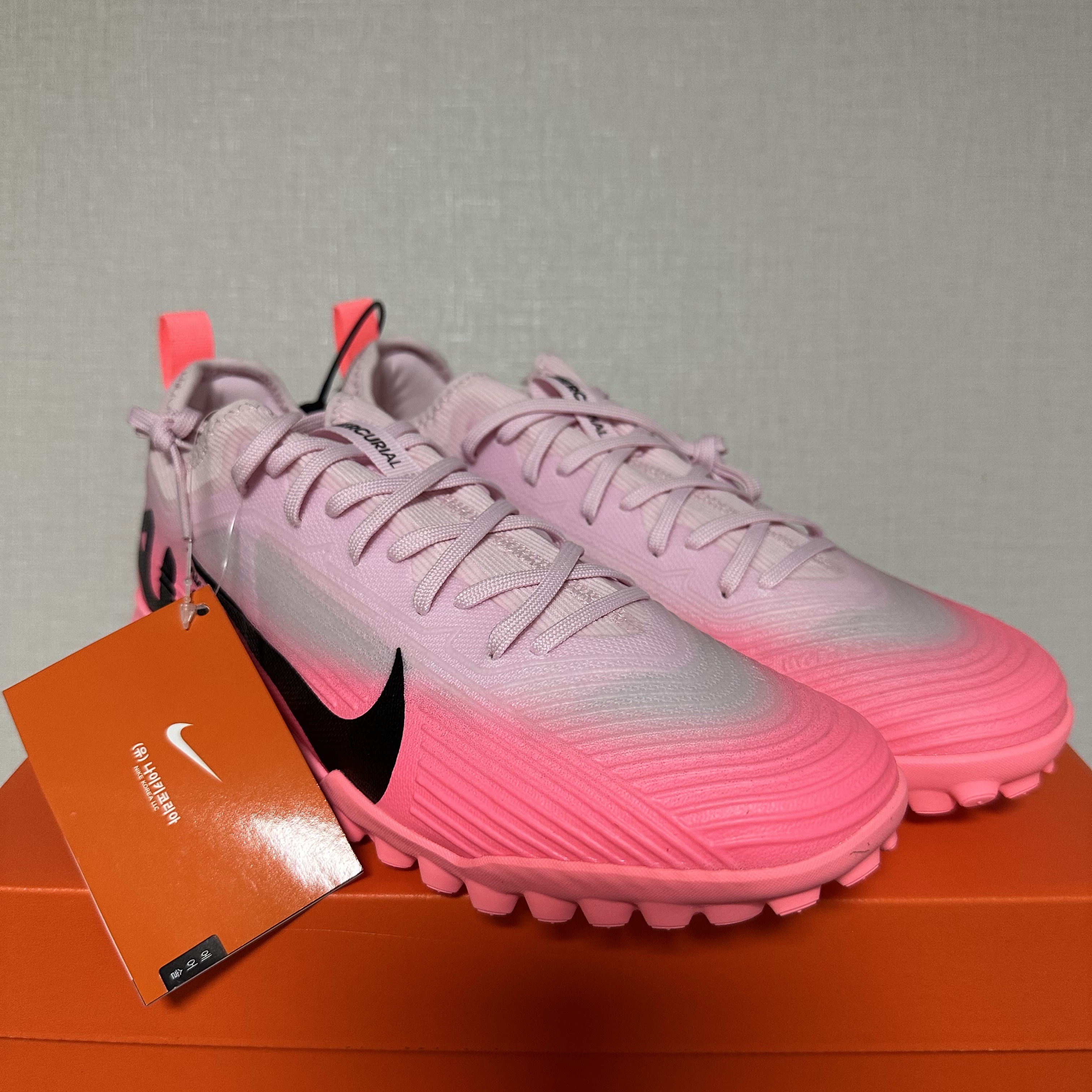 Nike Zoom Mercurial Vapor 15 Pro TF Pink Foam Black 착용 스타일
