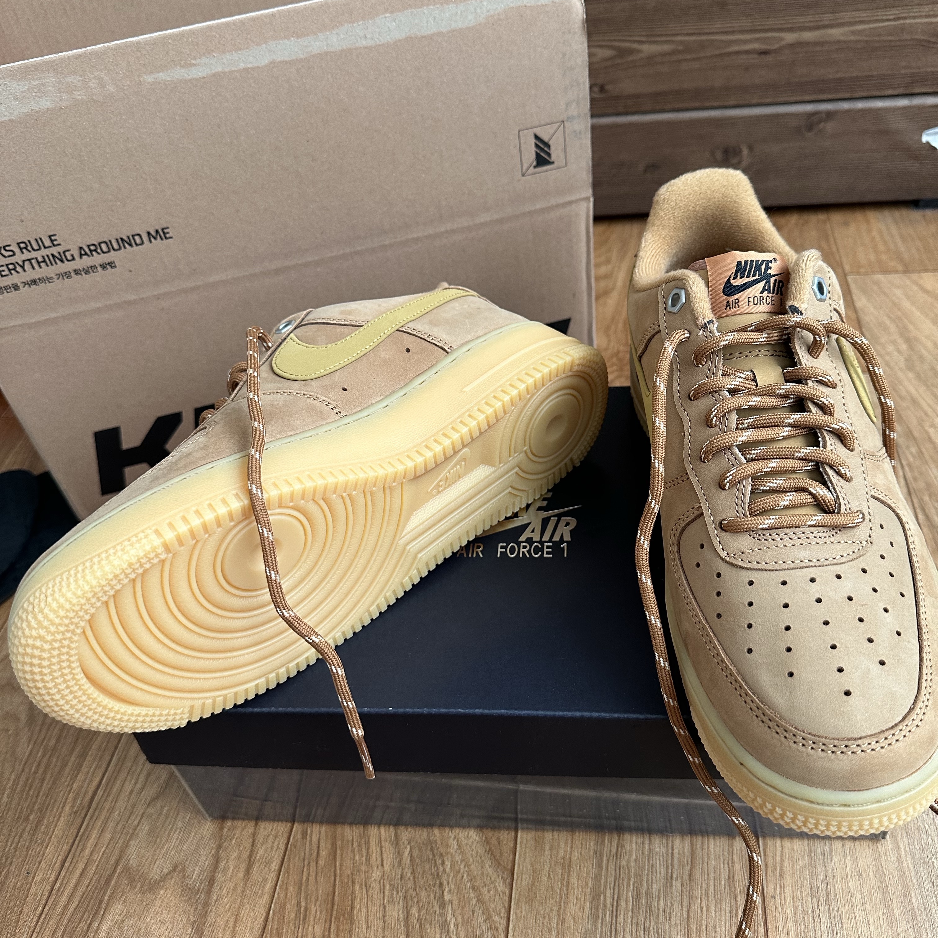 Nike Air Force 1 '07 WB Flax 착용 스타일 - 1