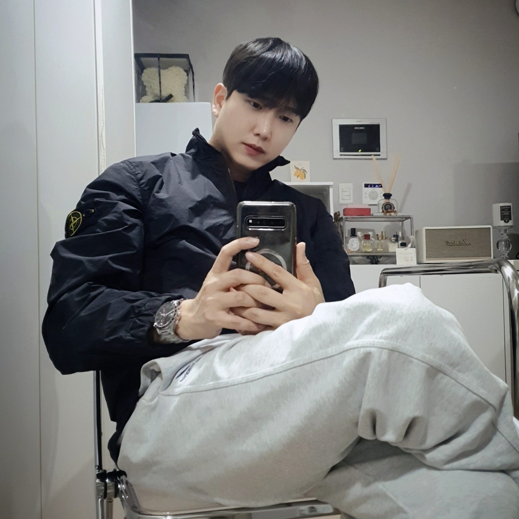 Stone Island 4100037 Crinkle Reps R-NY Wind Resistant Jacket Black - 25SS 착용 스타일