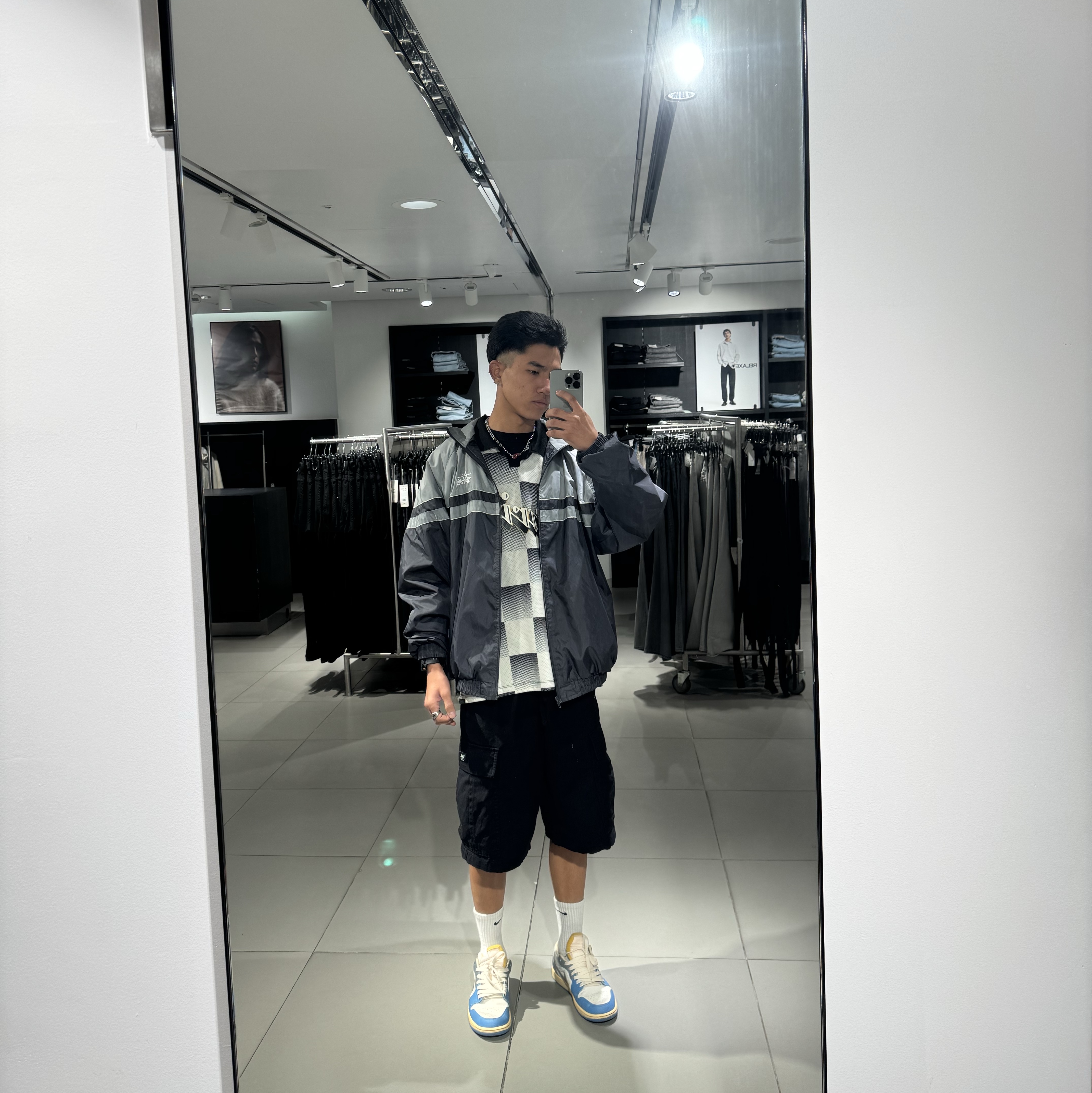 Jordan 1 Low SE Tokyo 96 착용 스타일 - 2